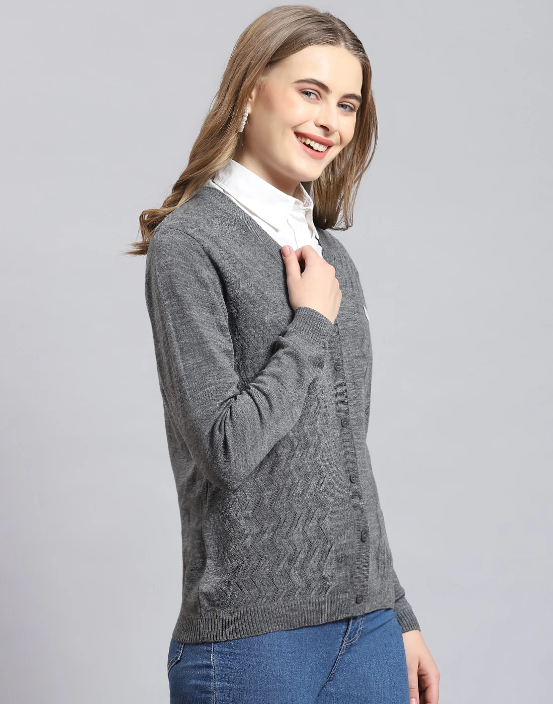 Women Grey Self Design V Neck Full Sleeve Cardigan - Image 4