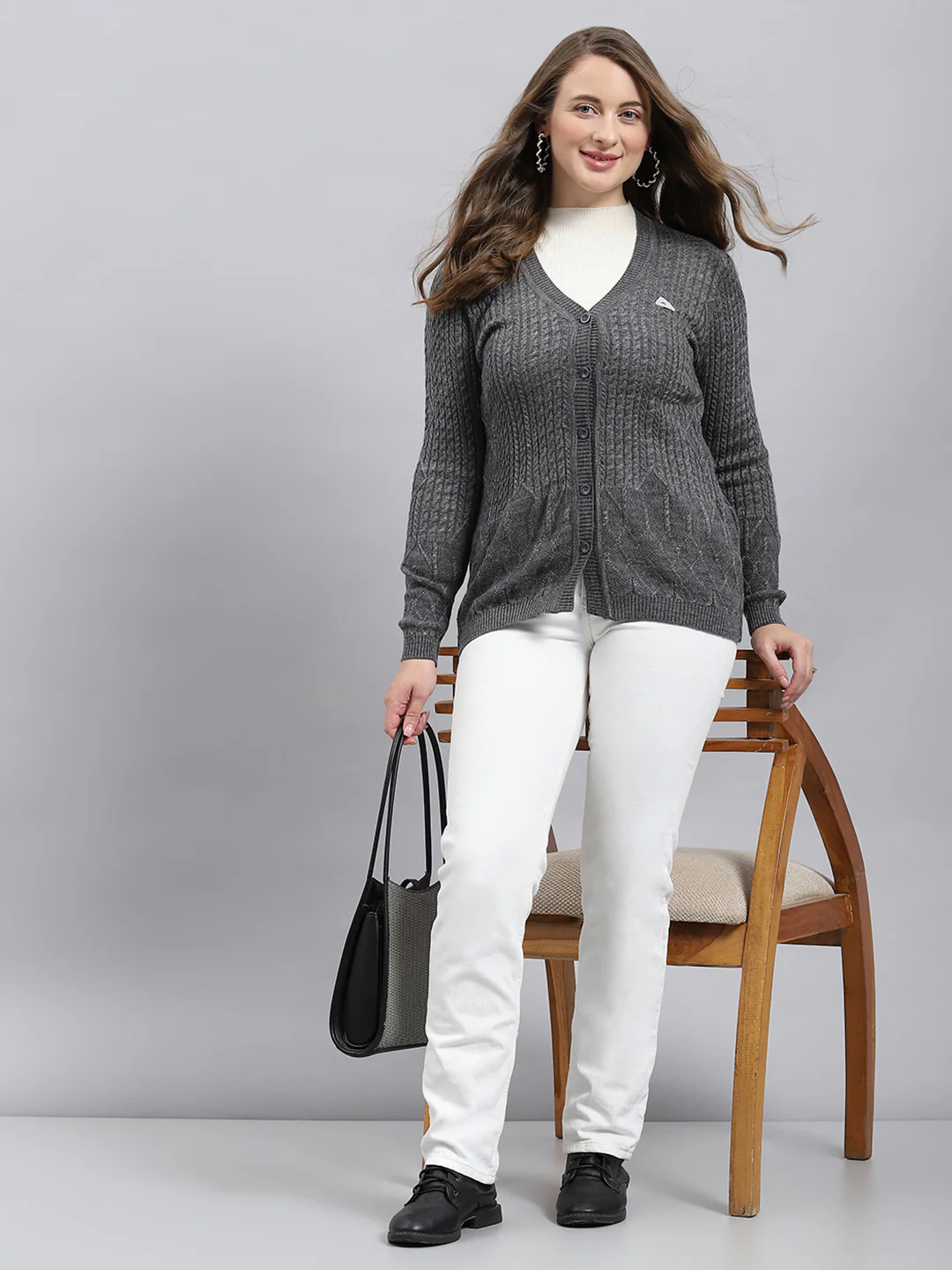 Women Grey Self Design V Neck Full Sleeve Cardigan - Image 5