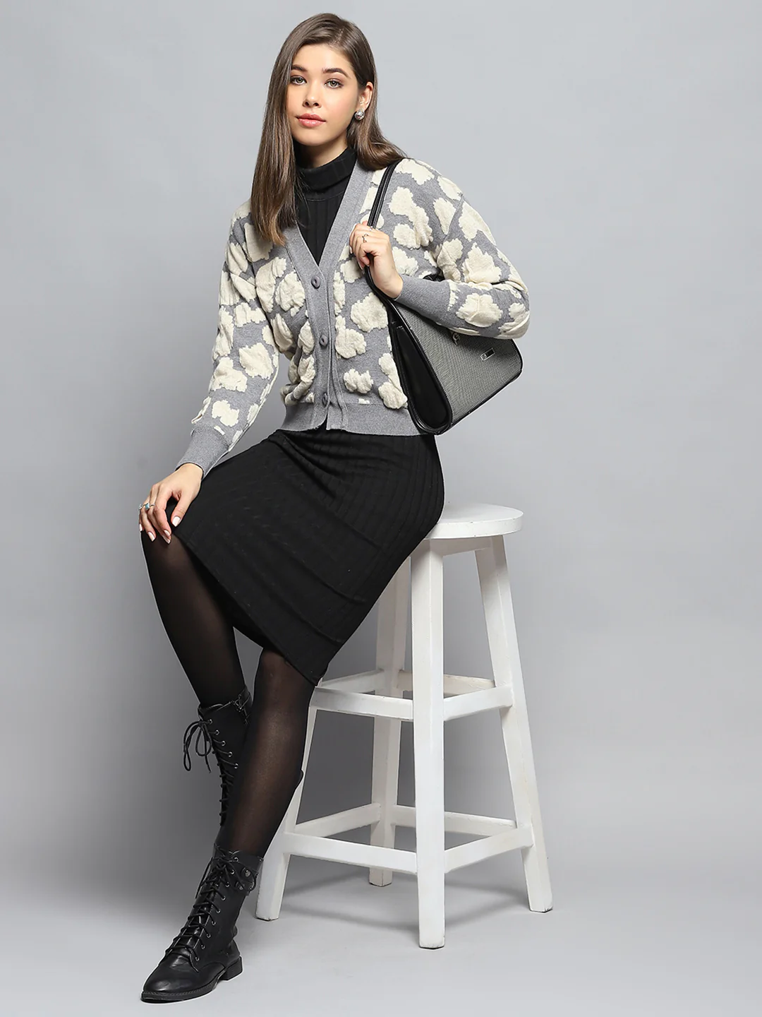 Women Grey Self Design V Neck Full Sleeve Cardigan - Image 2