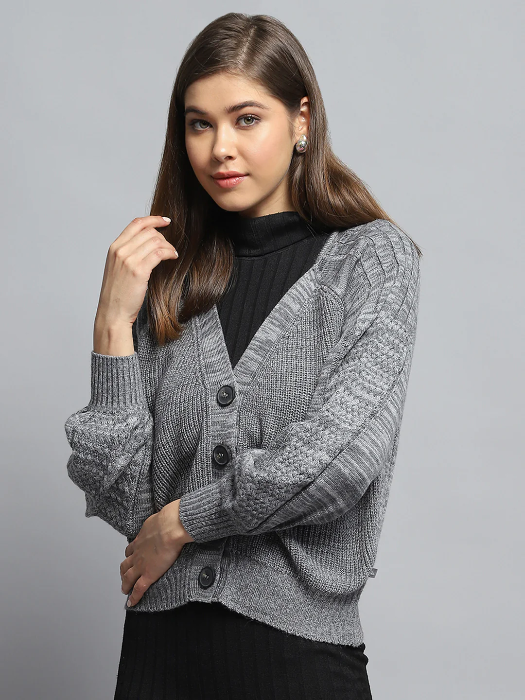 Women Grey Self Design V Neck Full Sleeve Cardigan - Image 3