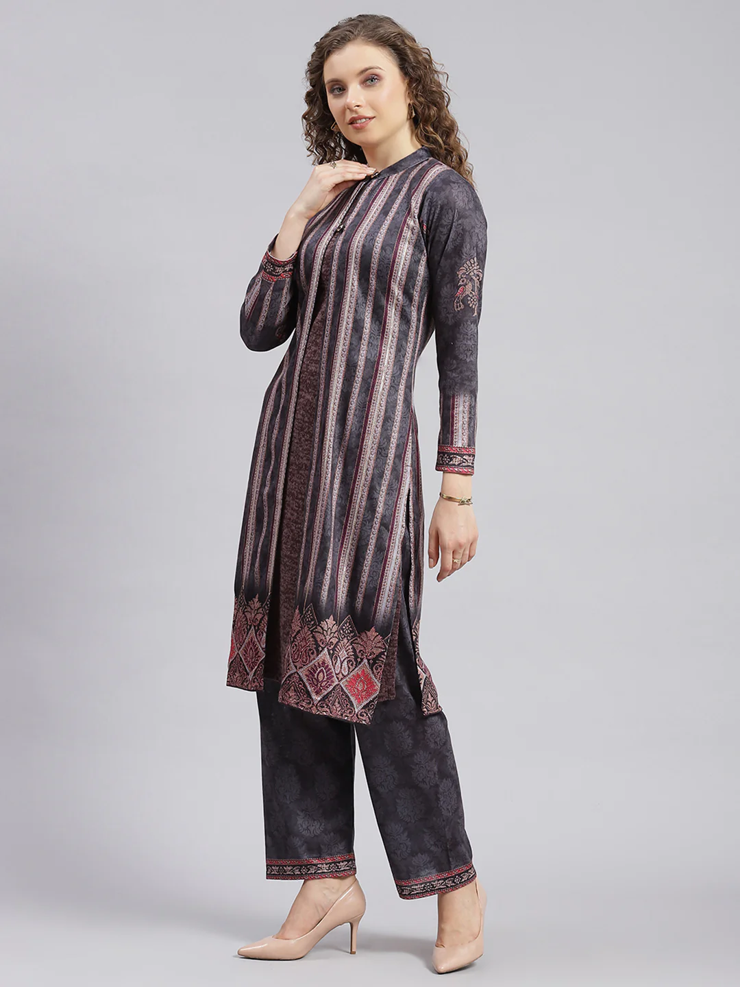Women Grey Self Design Wool blend Kurti Set - Image 3
