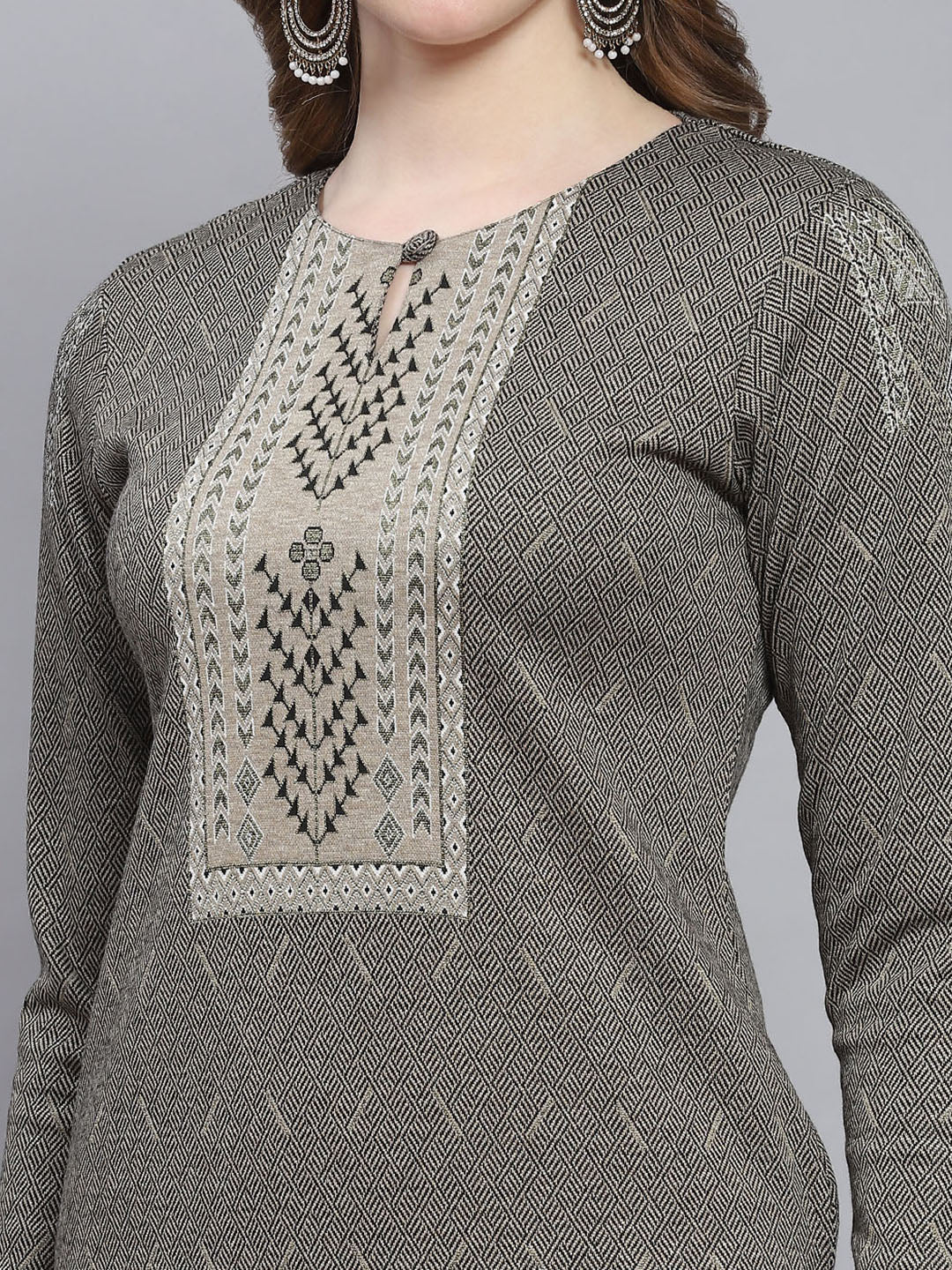 Women Grey Self Design Round Neck Full Sleeve Kurtis - Image 2