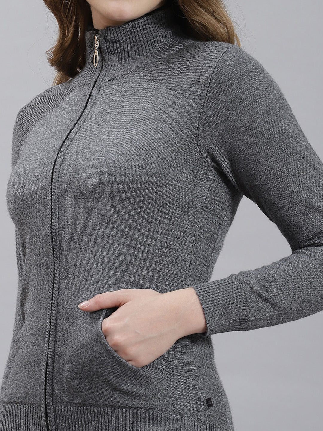 Women Grey Solid Cardigan - Image 6