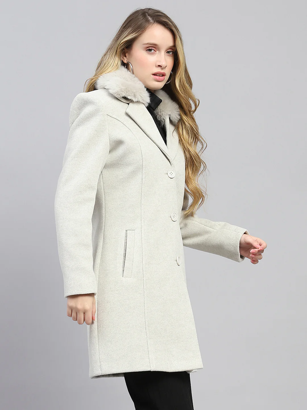 Women Grey Solid Collar Full Sleeve Coat - Image 4