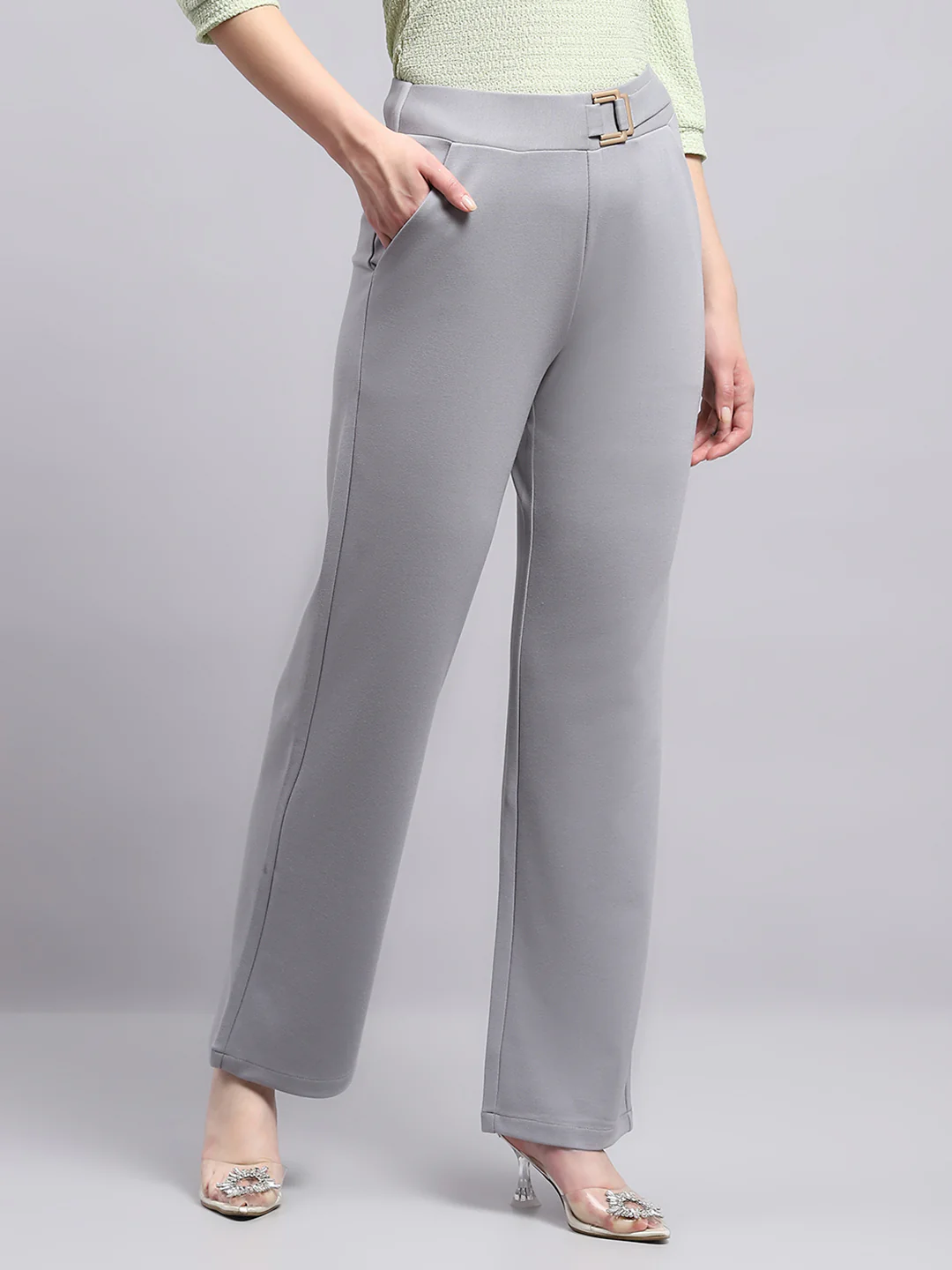 Women Grey Solid Regular Fit Jegging - Image 4