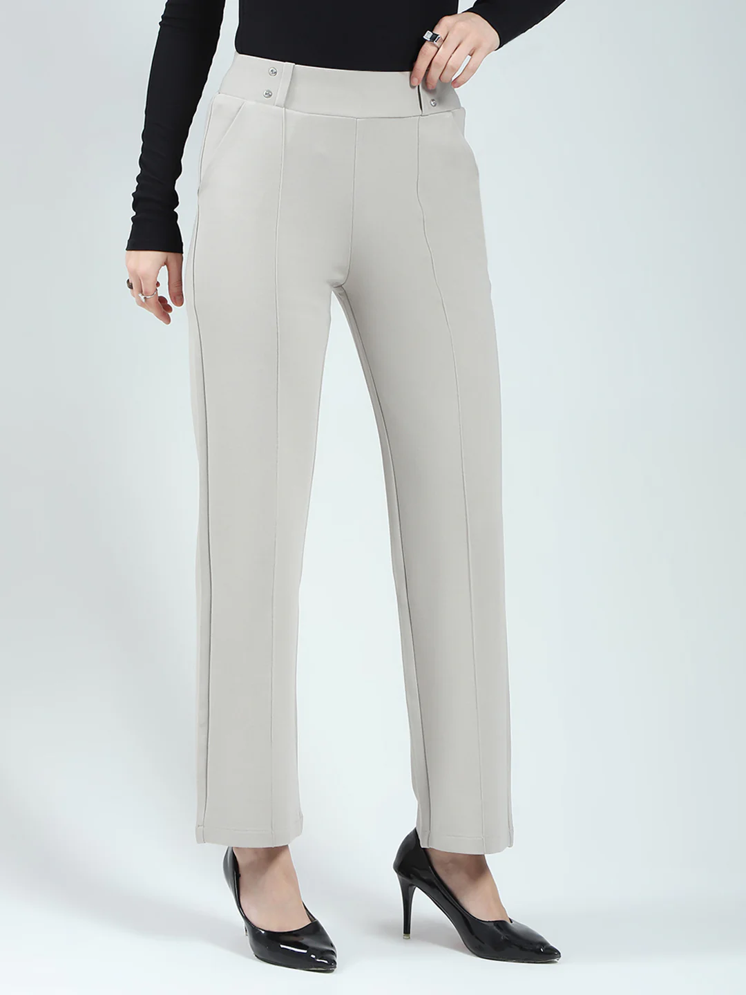 Women Grey Solid Regular Fit Jegging - Image 4