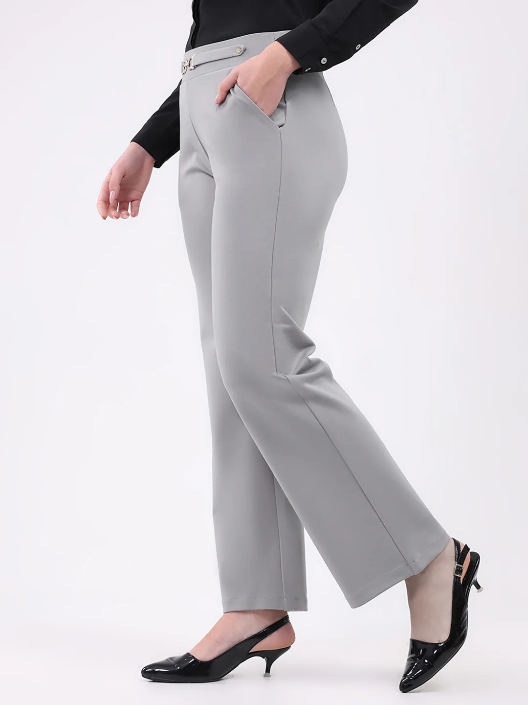 Women Grey Solid Regular Fit Jegging - Image 3