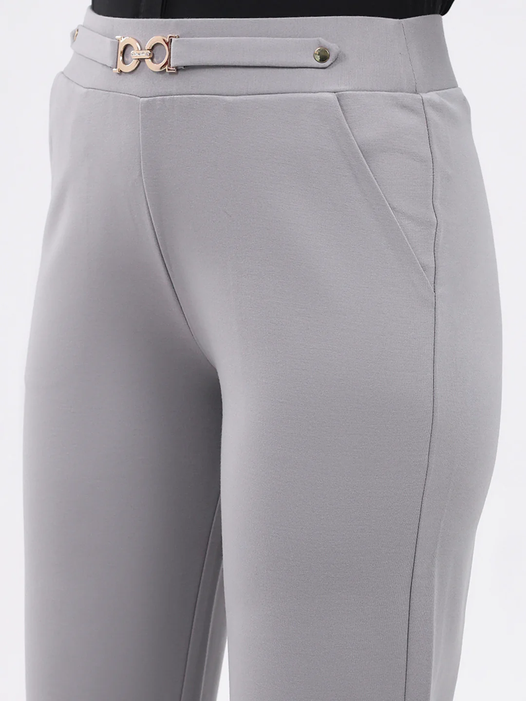 Women Grey Solid Regular Fit Jegging - Image 7