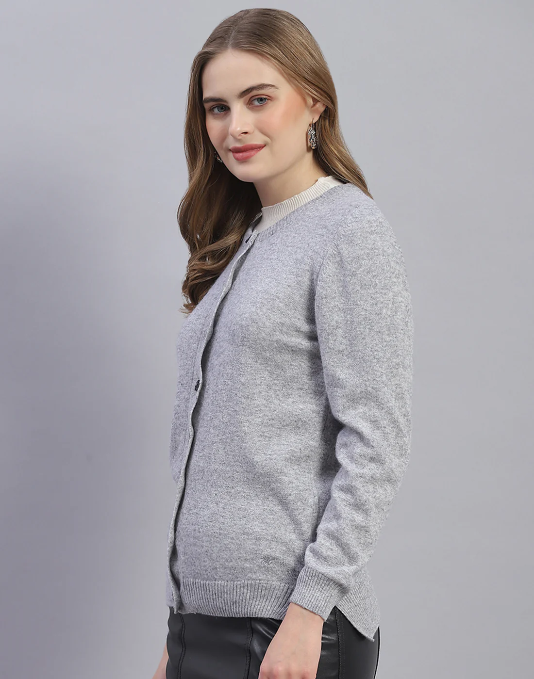 Women Grey Solid Round Neck Full Sleeve Cardigan - Image 3