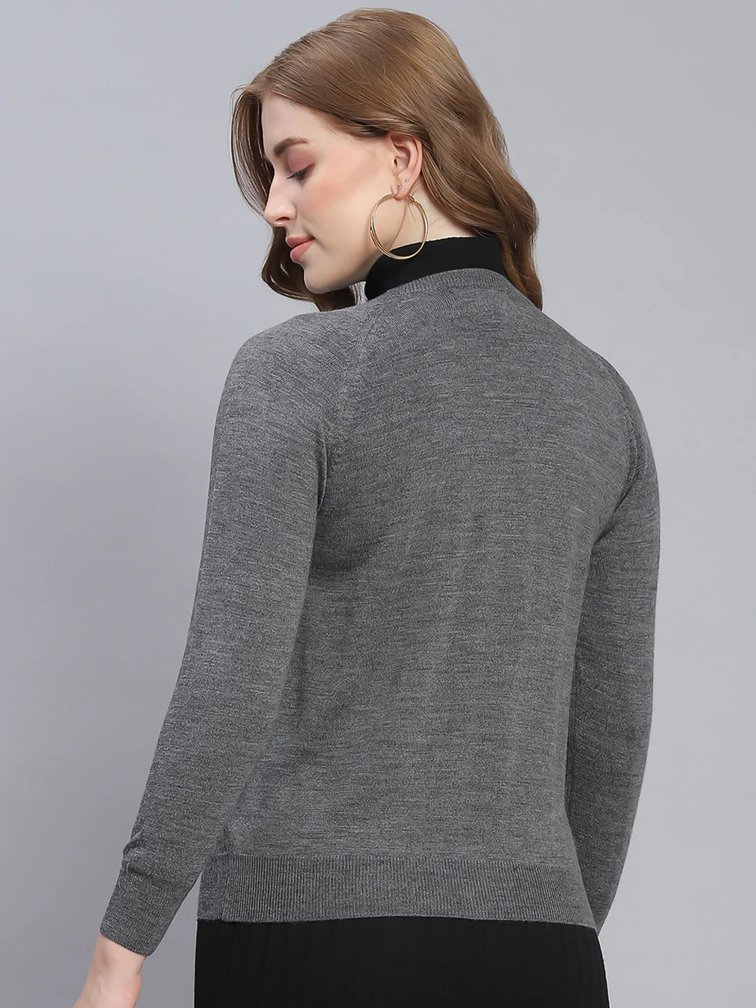 Women Grey Solid Round Neck Full Sleeve Cardigans - Image 5