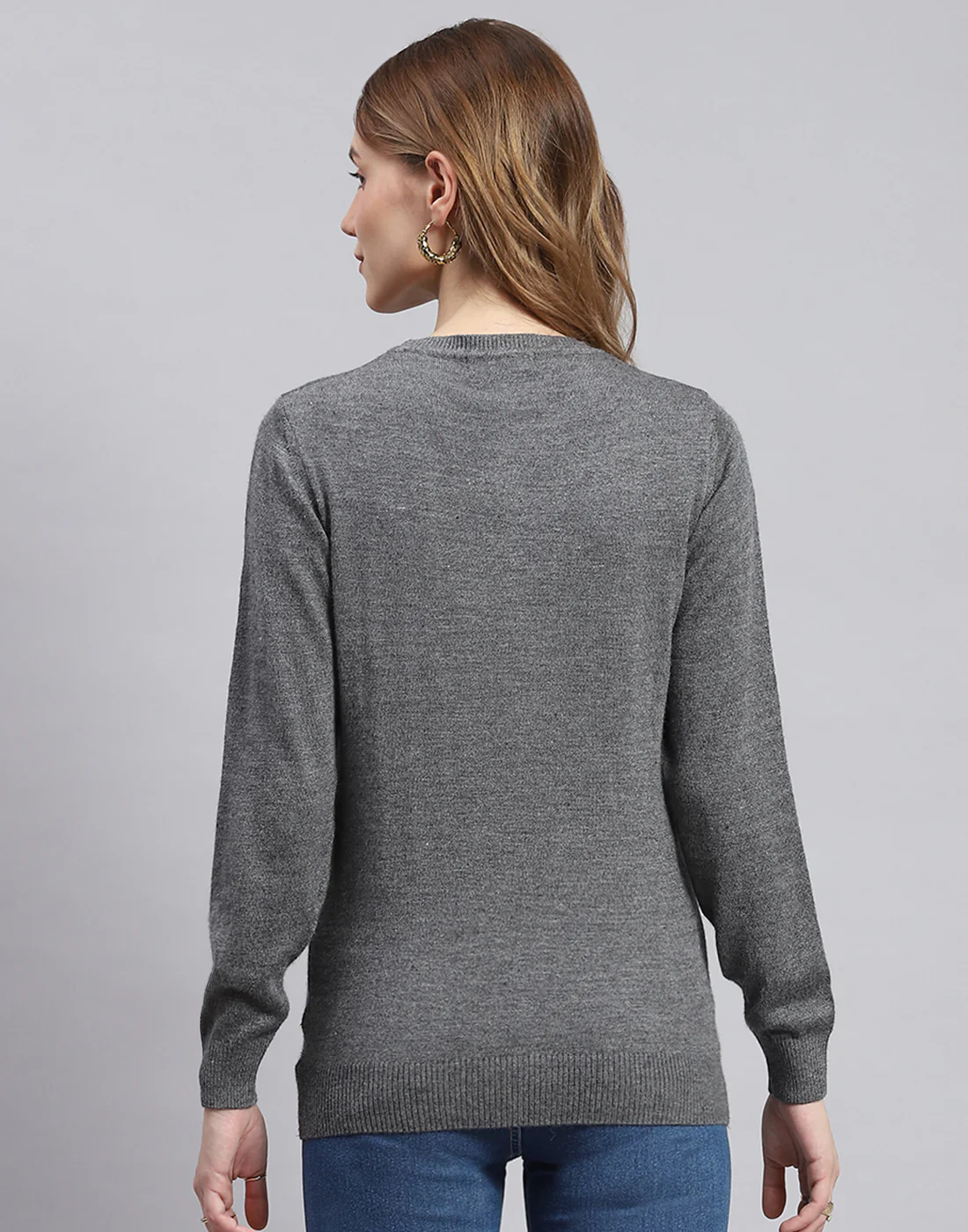 Women Grey Solid Round Neck Full Sleeve Sweater - Image 5