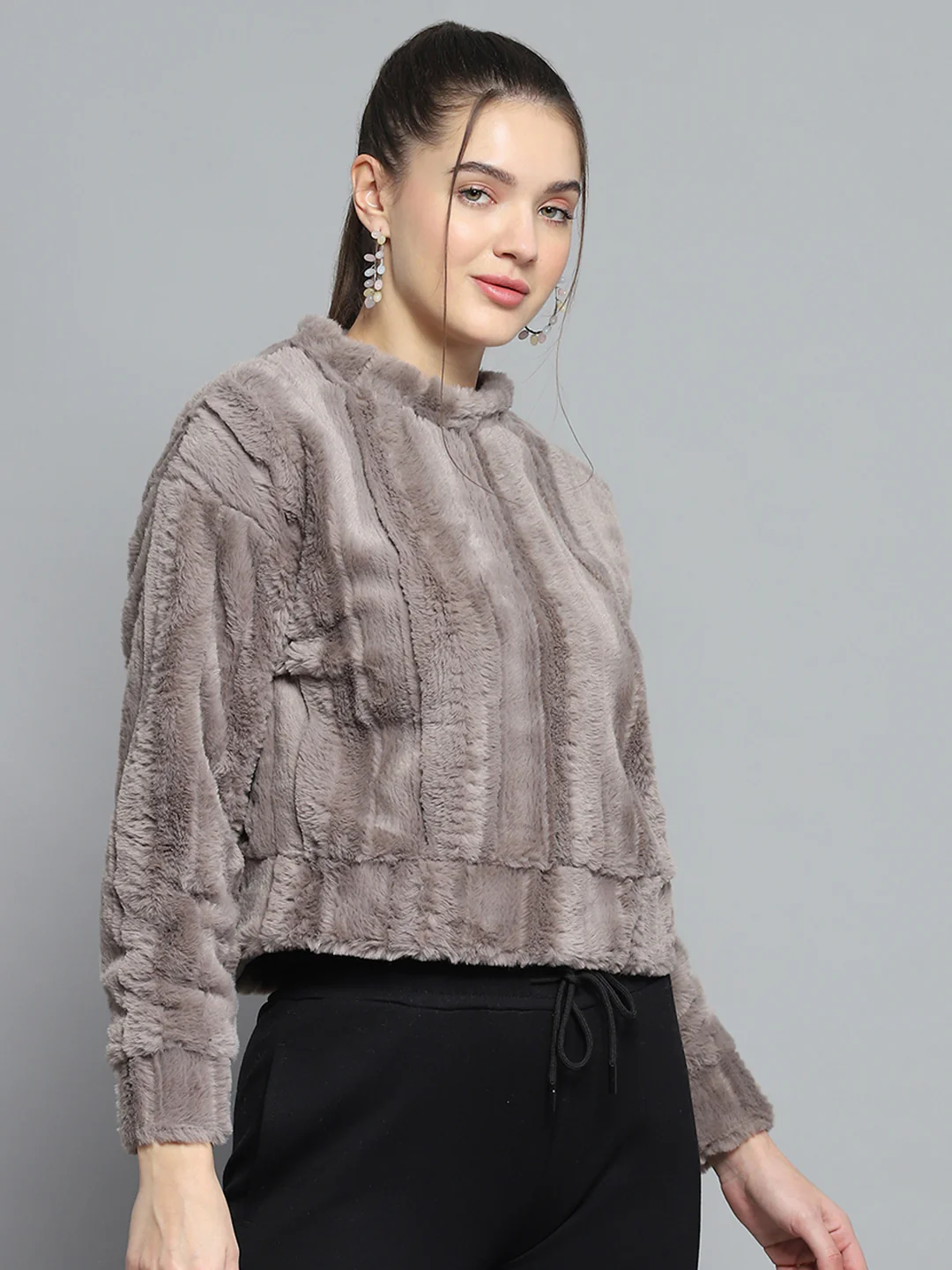 Rock.it Women Grey Solid Round Neck Full Sleeve Sweatshirt - Image 4