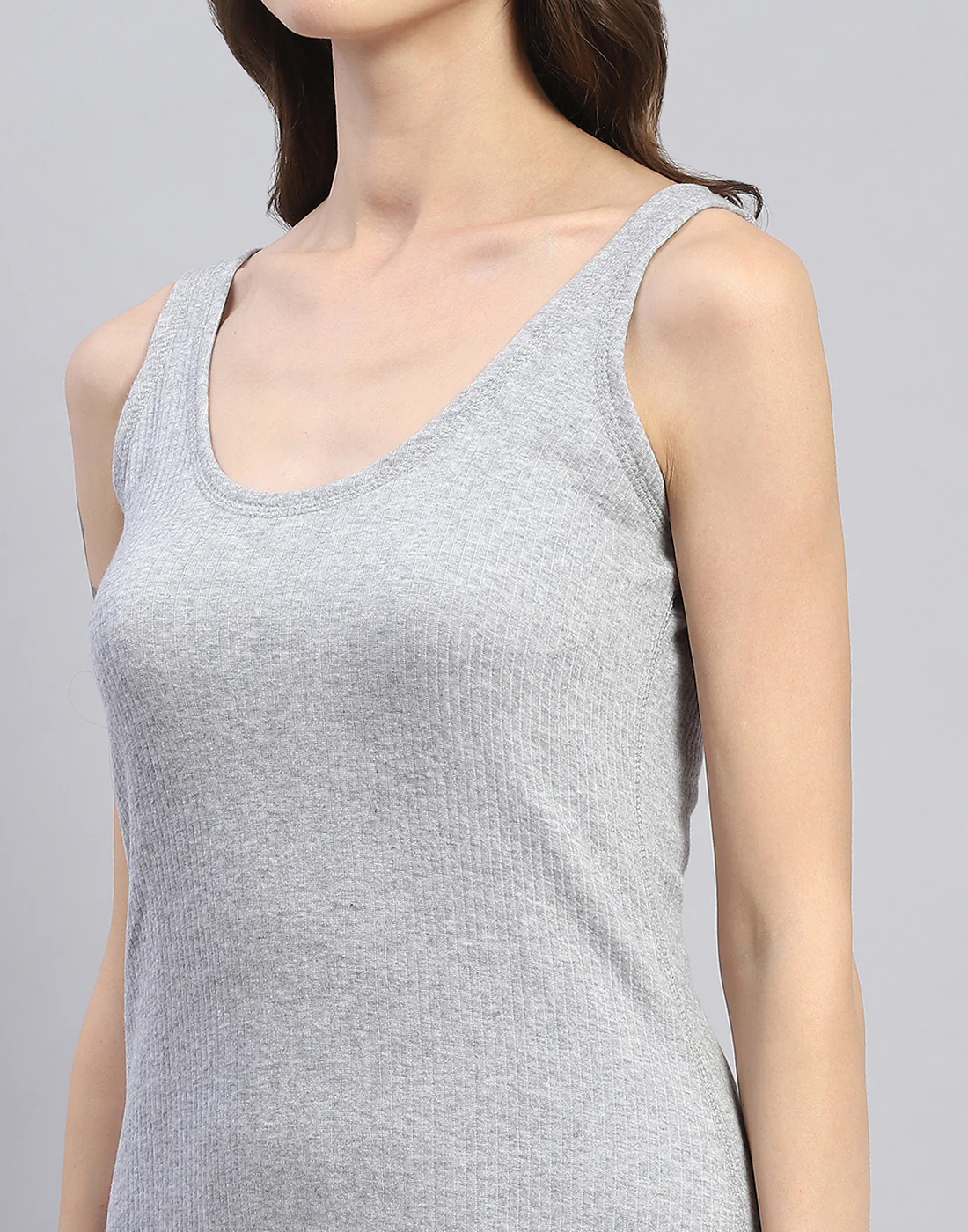 Women Grey Solid Round Neck Sleeveless Thermal Vest - Image 6