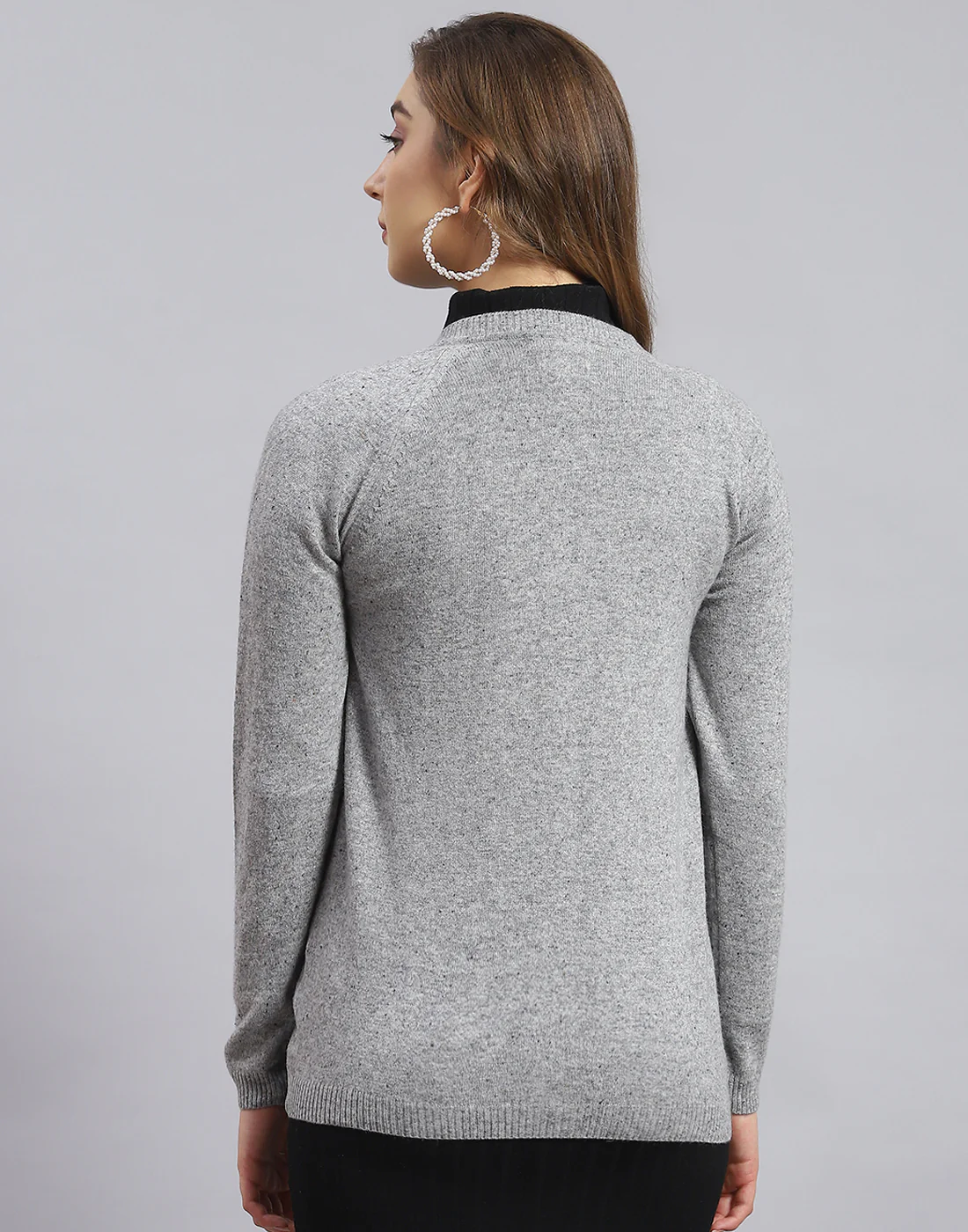 Women Grey Solid V Neck Full Sleeve Sweater - Image 5