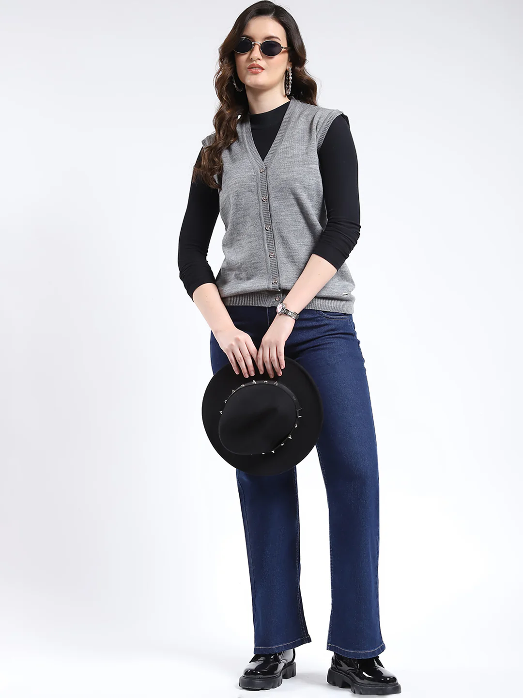 Women Grey Solid V Neck Sleeveless Cardigan - Image 2