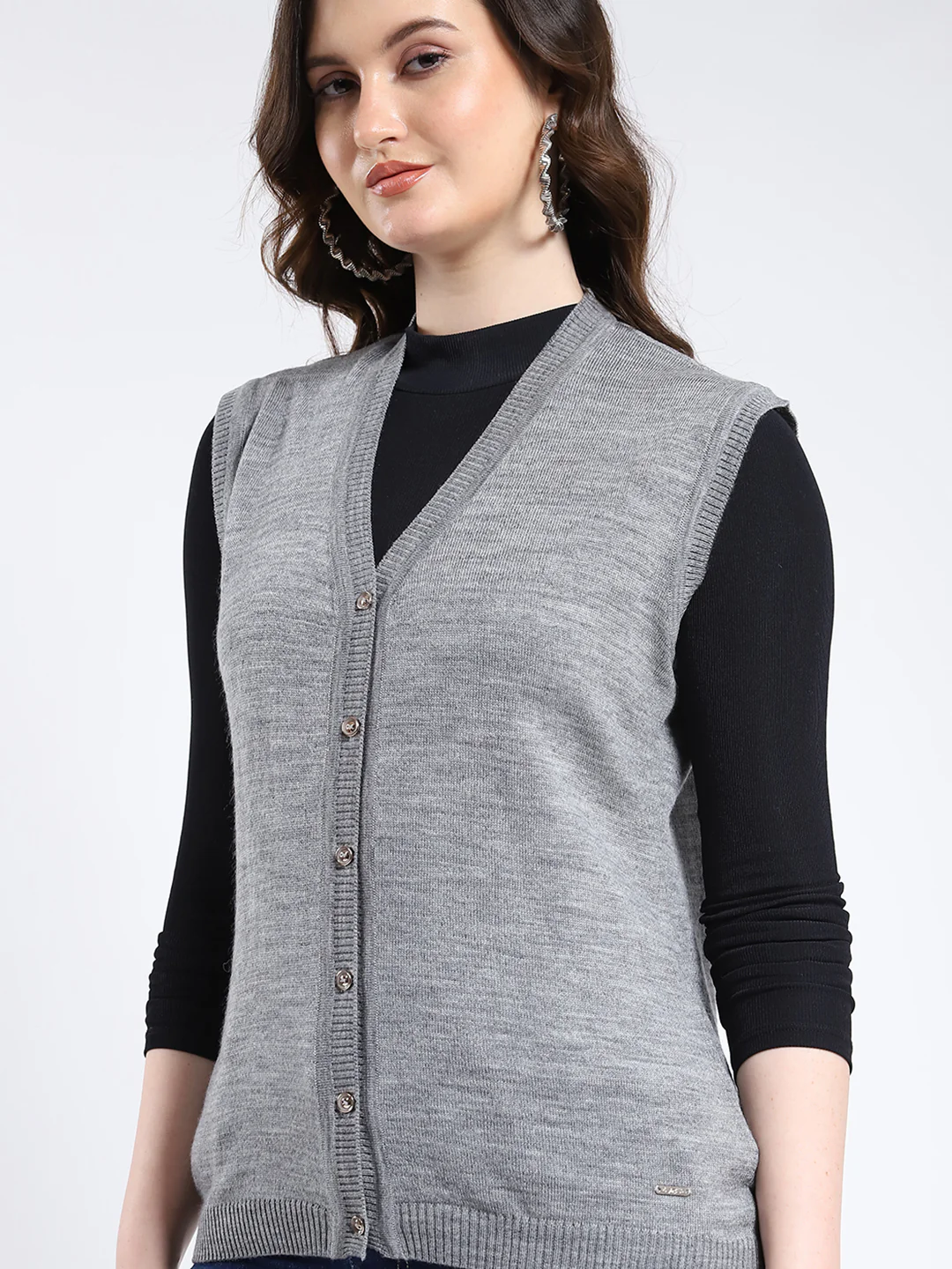 Women Grey Solid V Neck Sleeveless Cardigan - Image 6