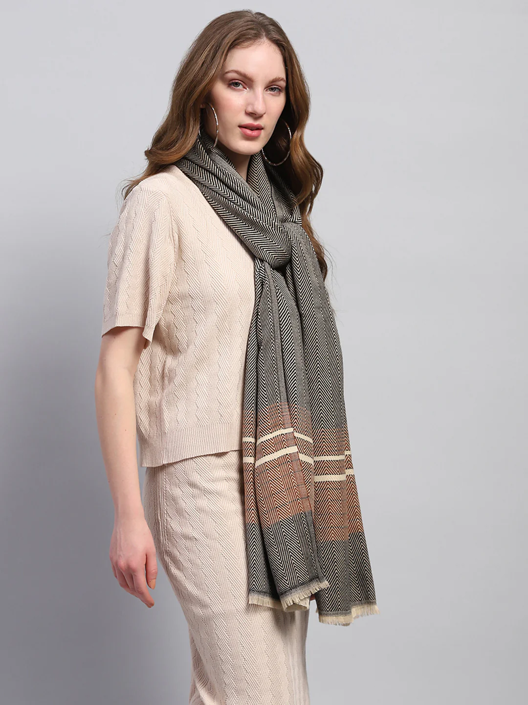 Women Grey Zig-Zag Stole - Image 5