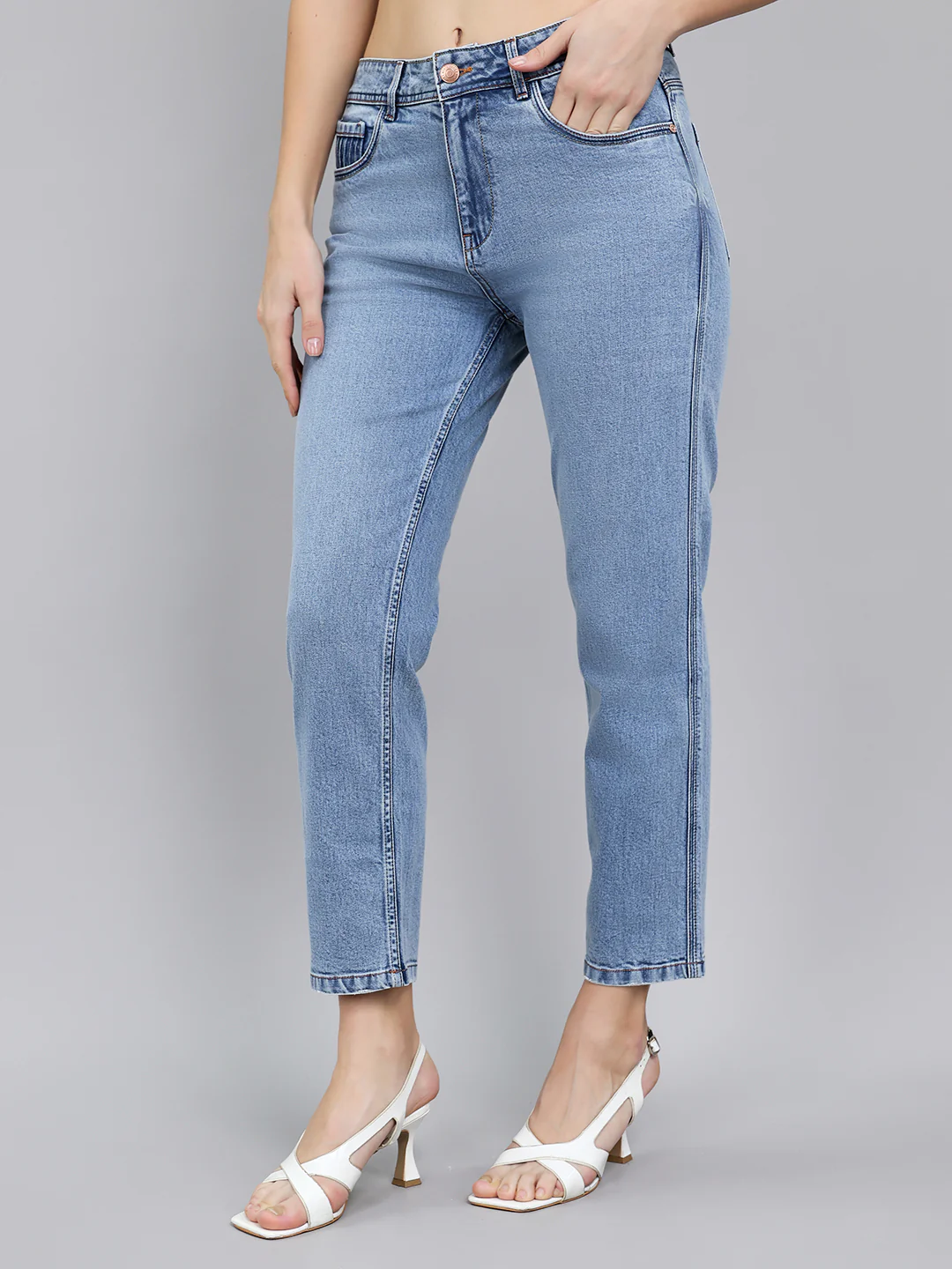 Women Light Blue Light Wash Straight Fit Denim - Image 2