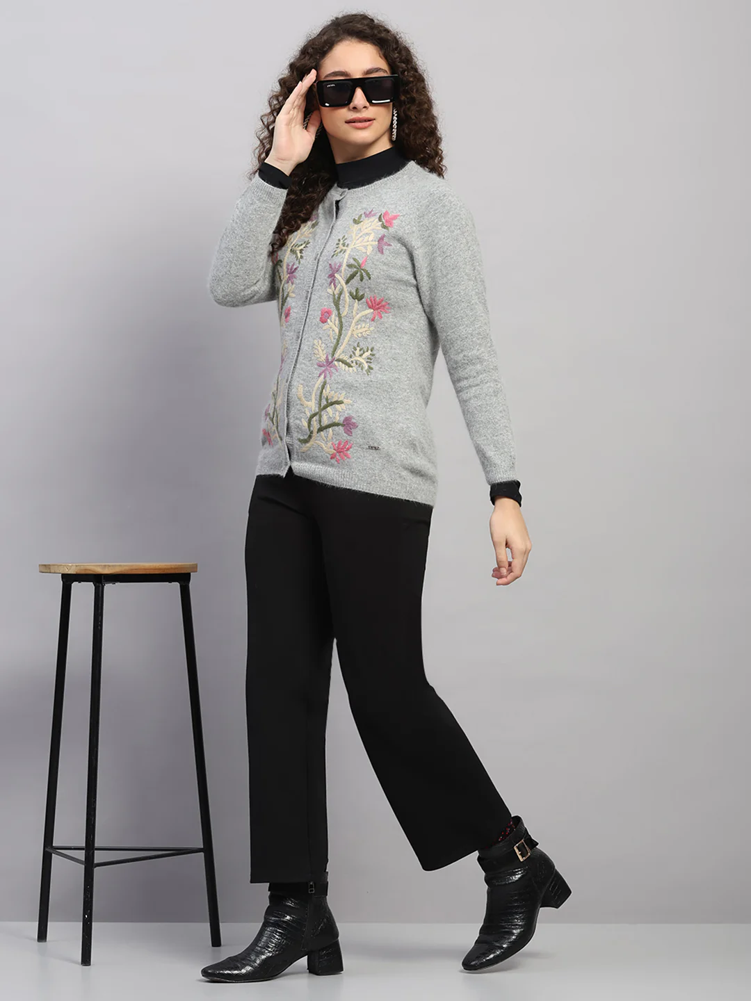 Women Light Grey Jaquard Round Neck Full Sleeve Cardigan - Image 2