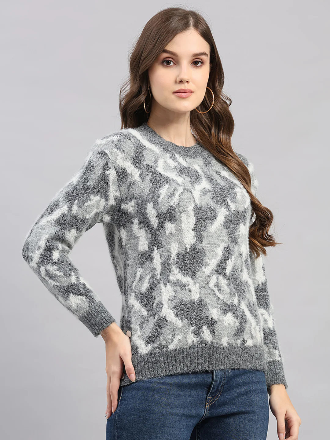 Women Light Grey Self Design Round Neck Full Sleeve Winter Top - Image 4
