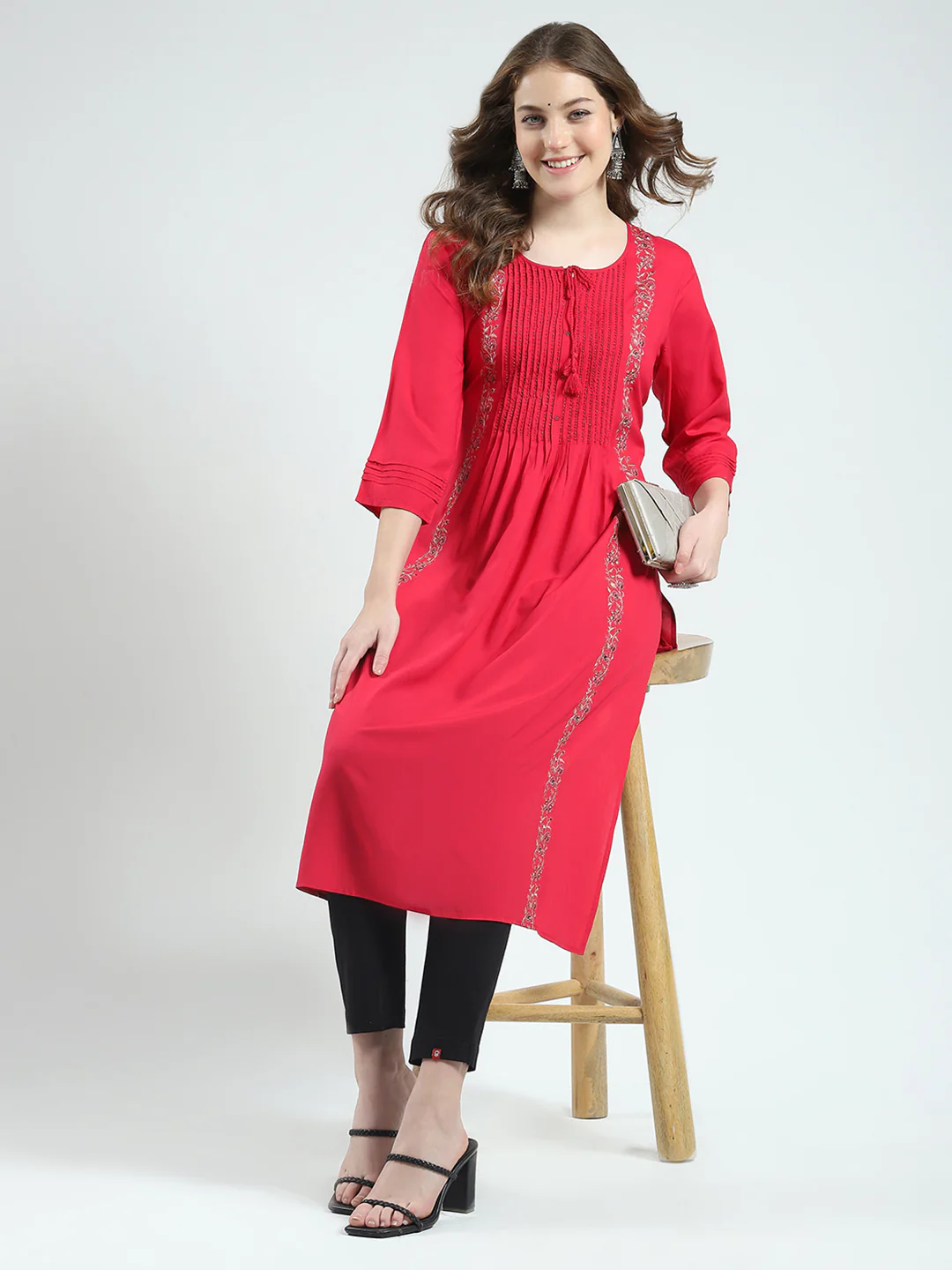 Women Magenta Embroidered Round Neck 3/4th Sleeve Kurti - Image 2