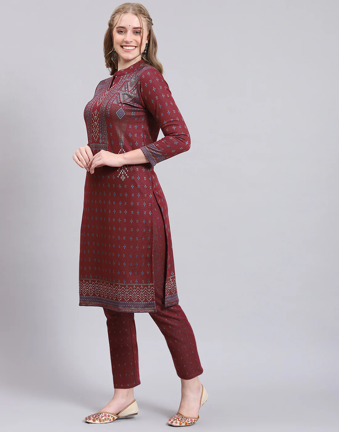 Women Maroon Printed Collar Full Sleeve Kurtis Set - Image 4