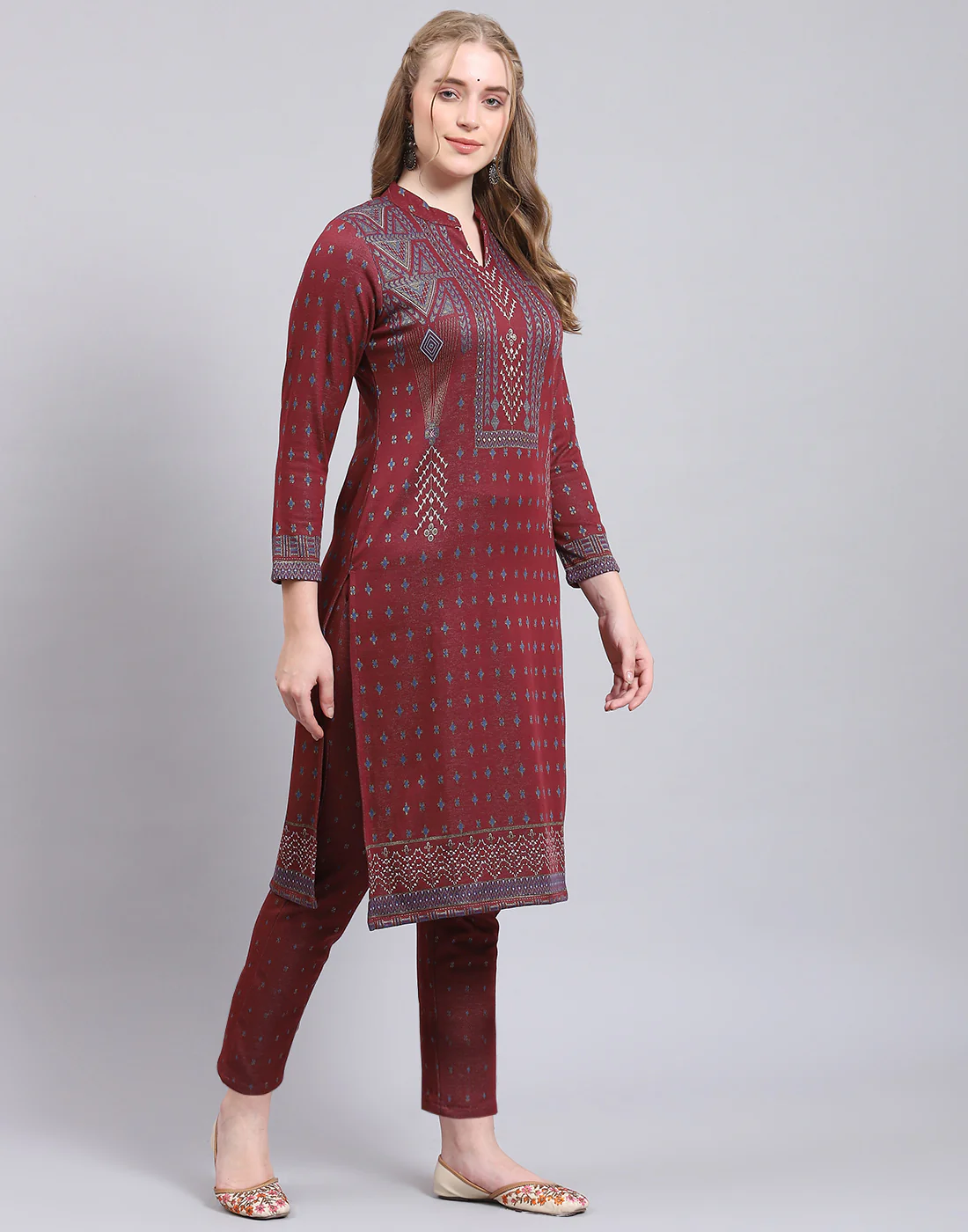 Women Maroon Printed Collar Full Sleeve Kurtis Set - Image 5