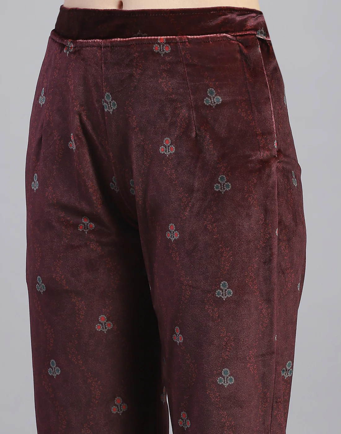 Women Maroon Printed Round Neck Full Sleeve Kurti+Lower Set - Image 8