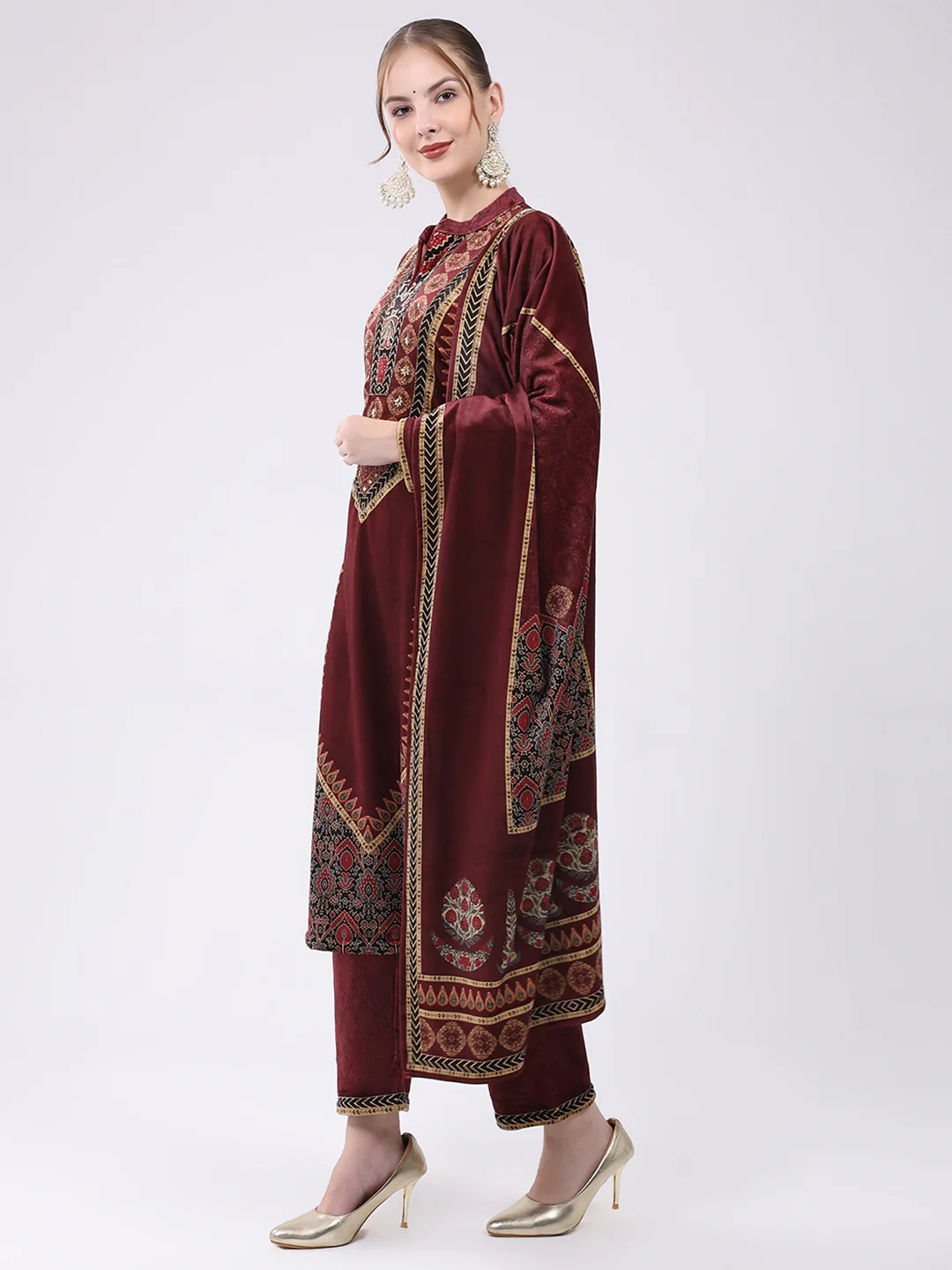 Women Maroon Printed Round Neck Full Sleeve Kurti Set for Winter - Image 3