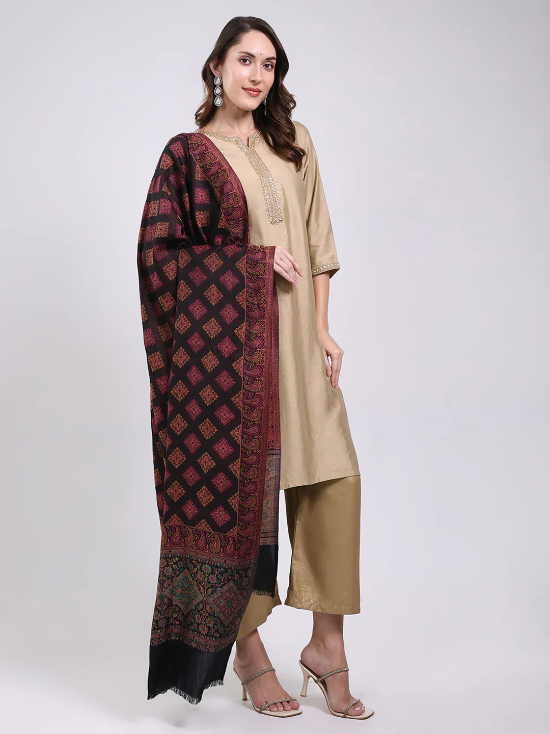 Women Maroon Printed Wool Blend Shawl - Image 4