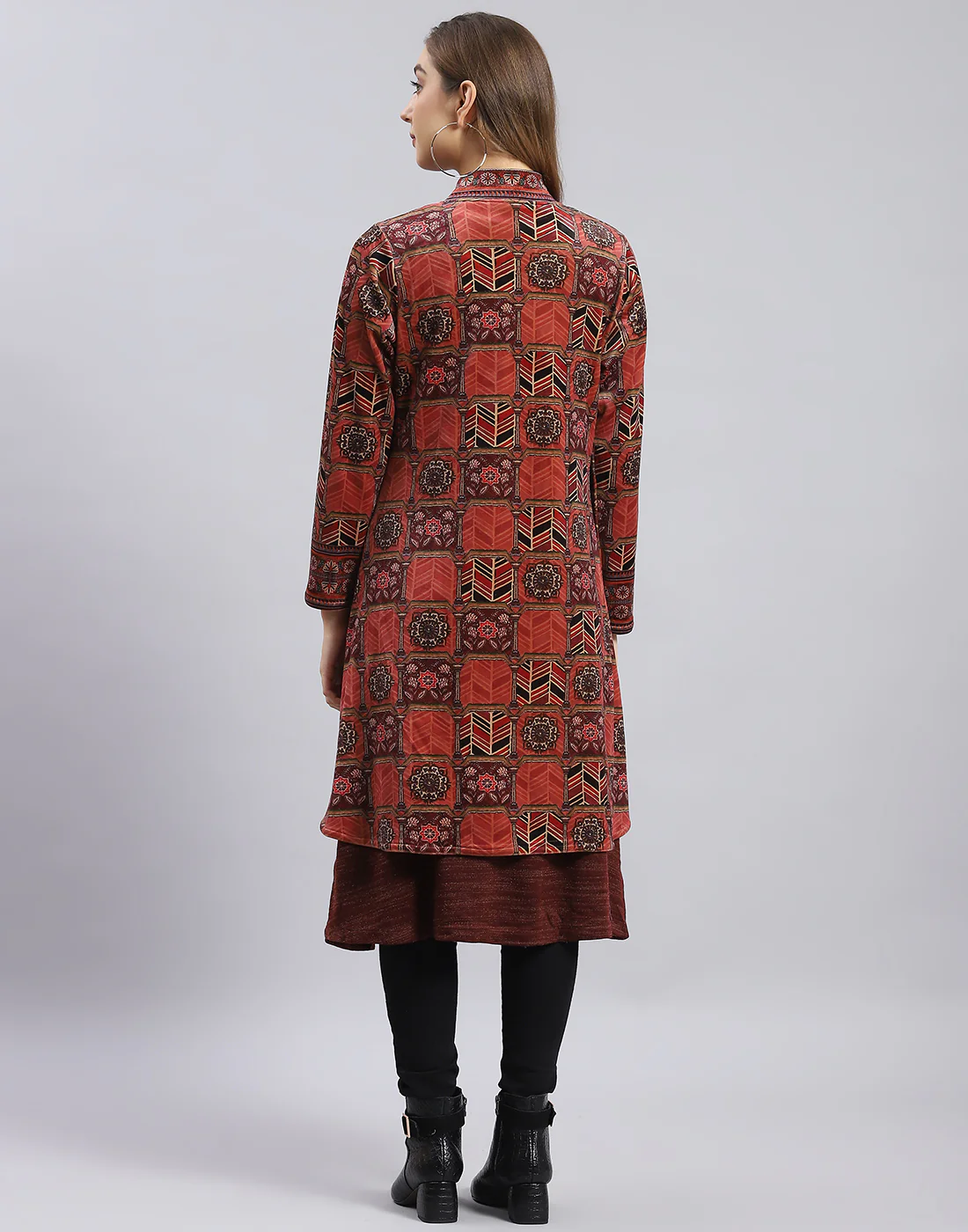Women Maroon Self Design Round Neck Full Sleeve Kurtis Set - Image 6