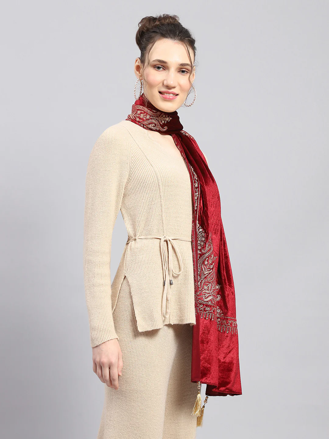 Women Maroon Self Design Stole - Image 5