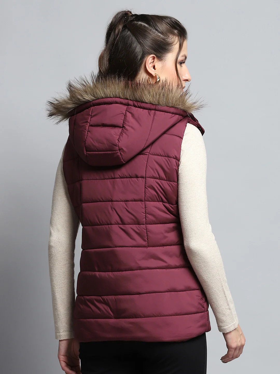 Women Maroon Solid Detachable Hood Sleeveless Jacket - Image 5