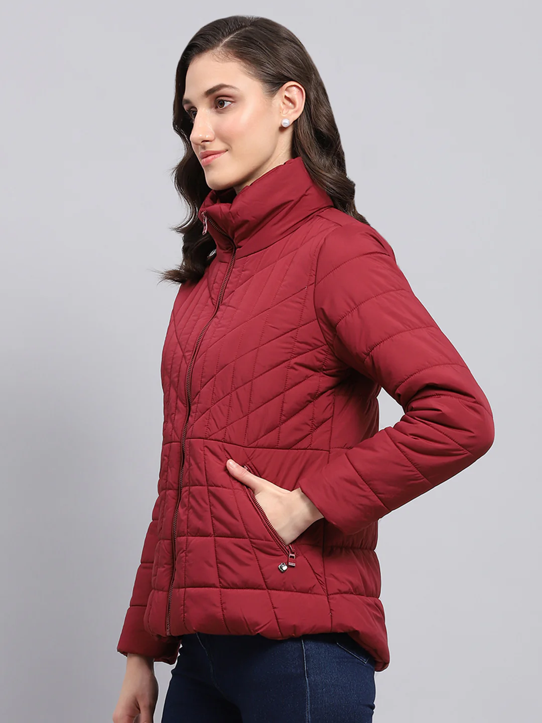 Women Maroon Solid High Neck Full Sleeve Heating Jacket - Image 3