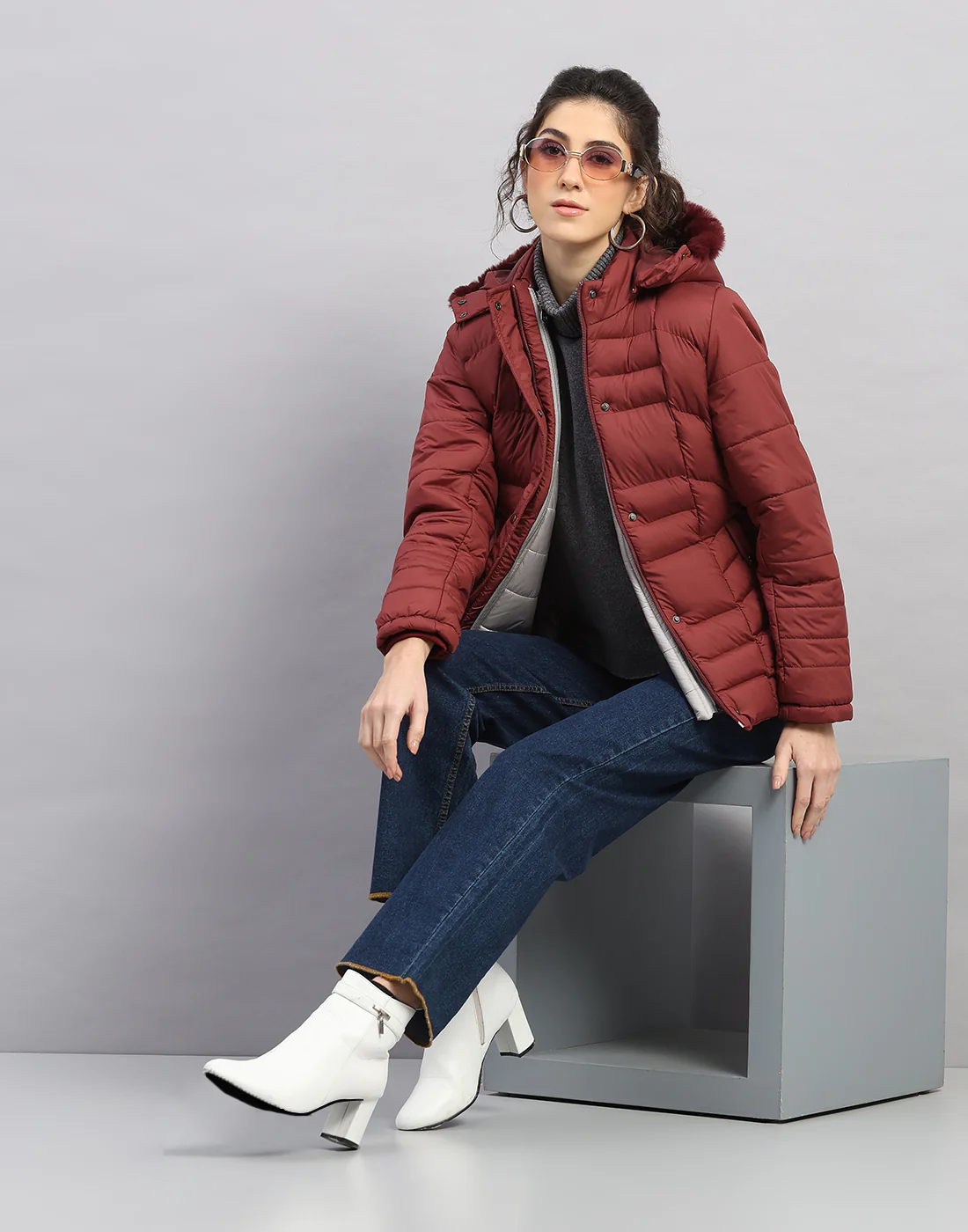 Women Maroon Solid Hooded Full Sleeve Jacket - Image 5