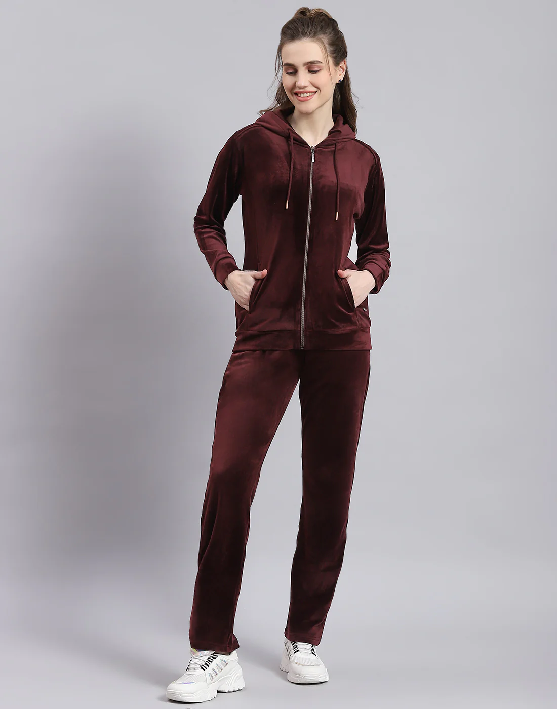Women Maroon Solid Hooded Full Sleeve Tracksuit - Image 2