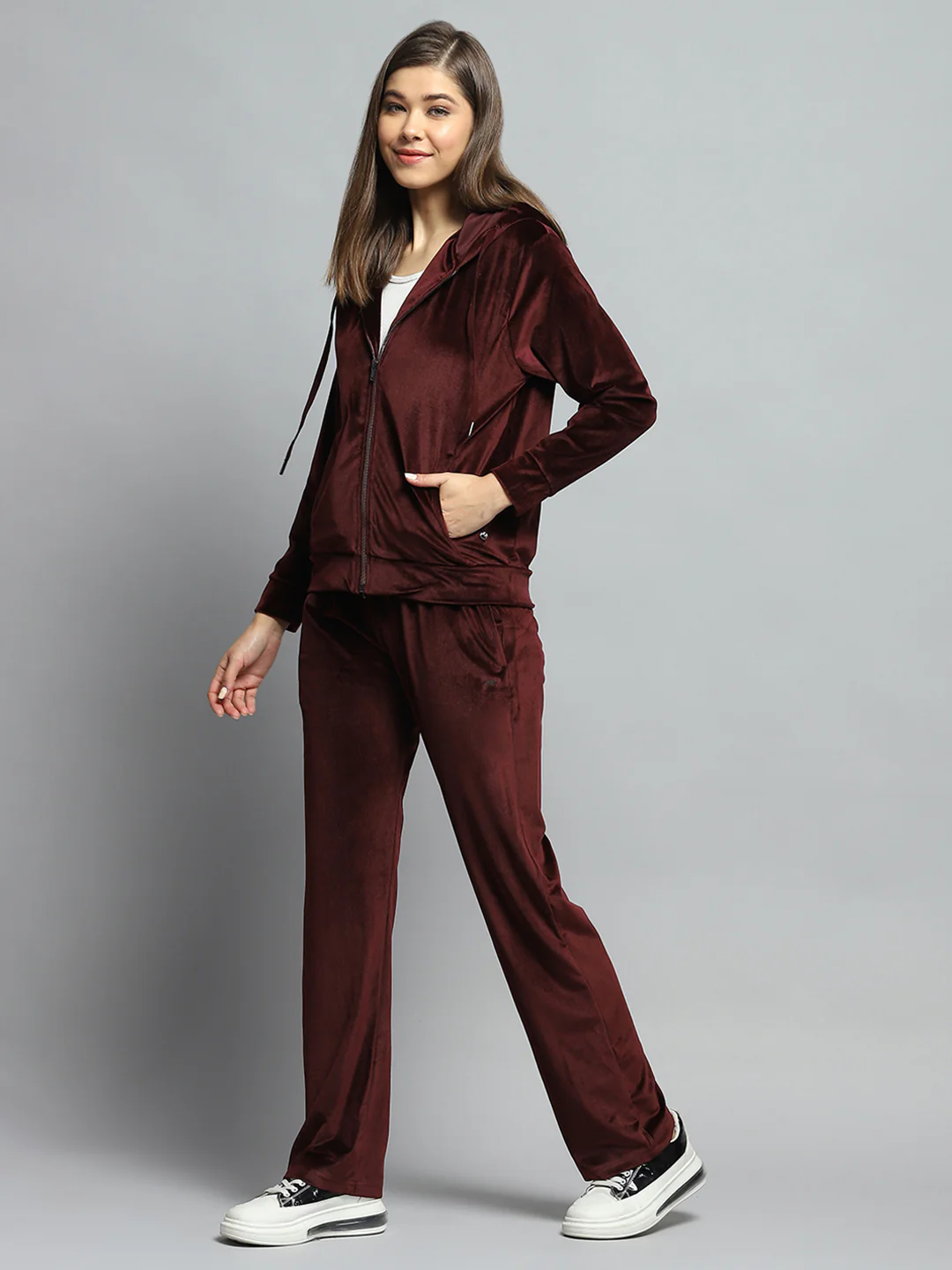 Women Maroon Solid Hooded Full Sleeve Tracksuit - Image 3