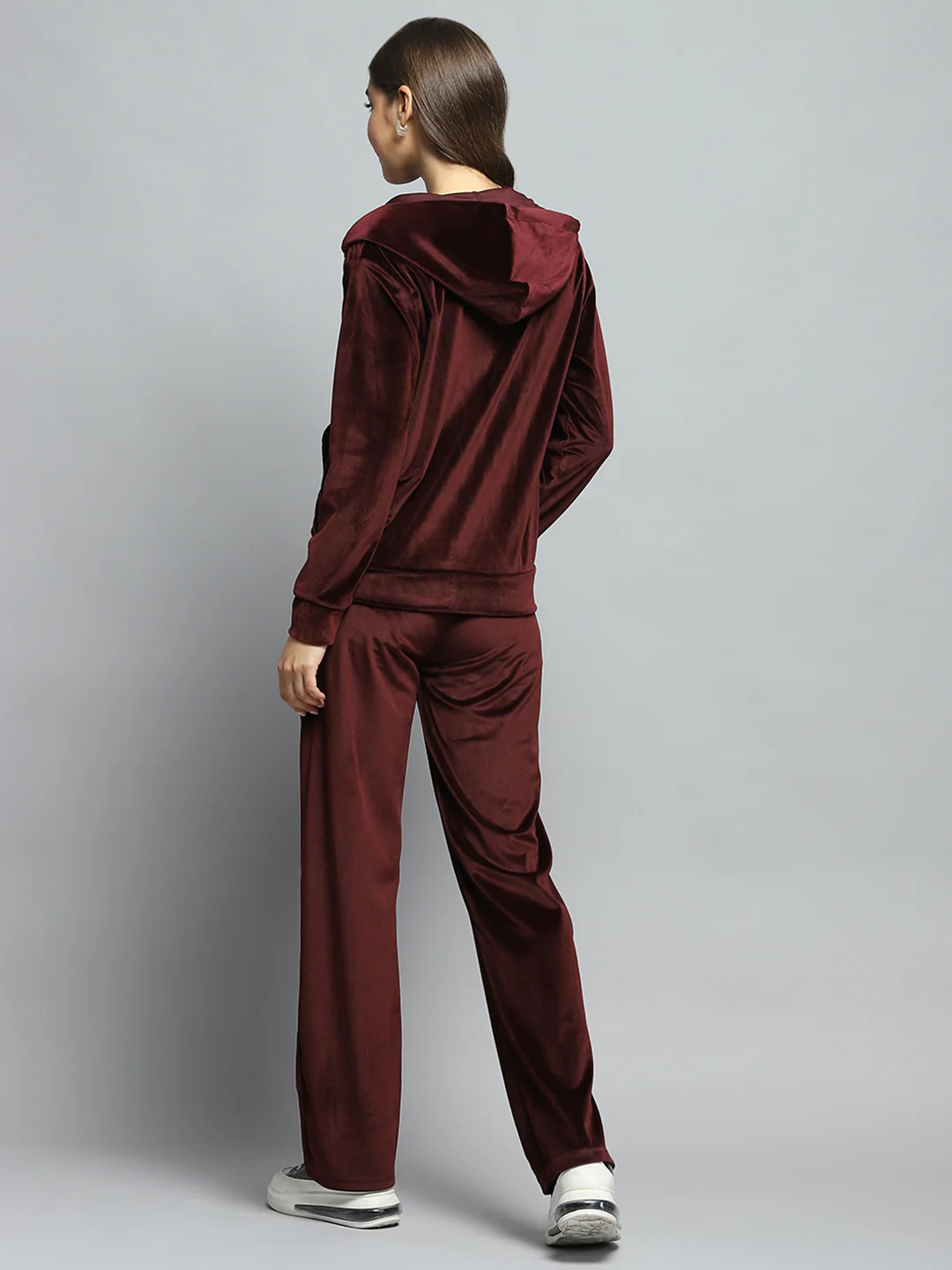 Women Maroon Solid Hooded Full Sleeve Tracksuit - Image 5