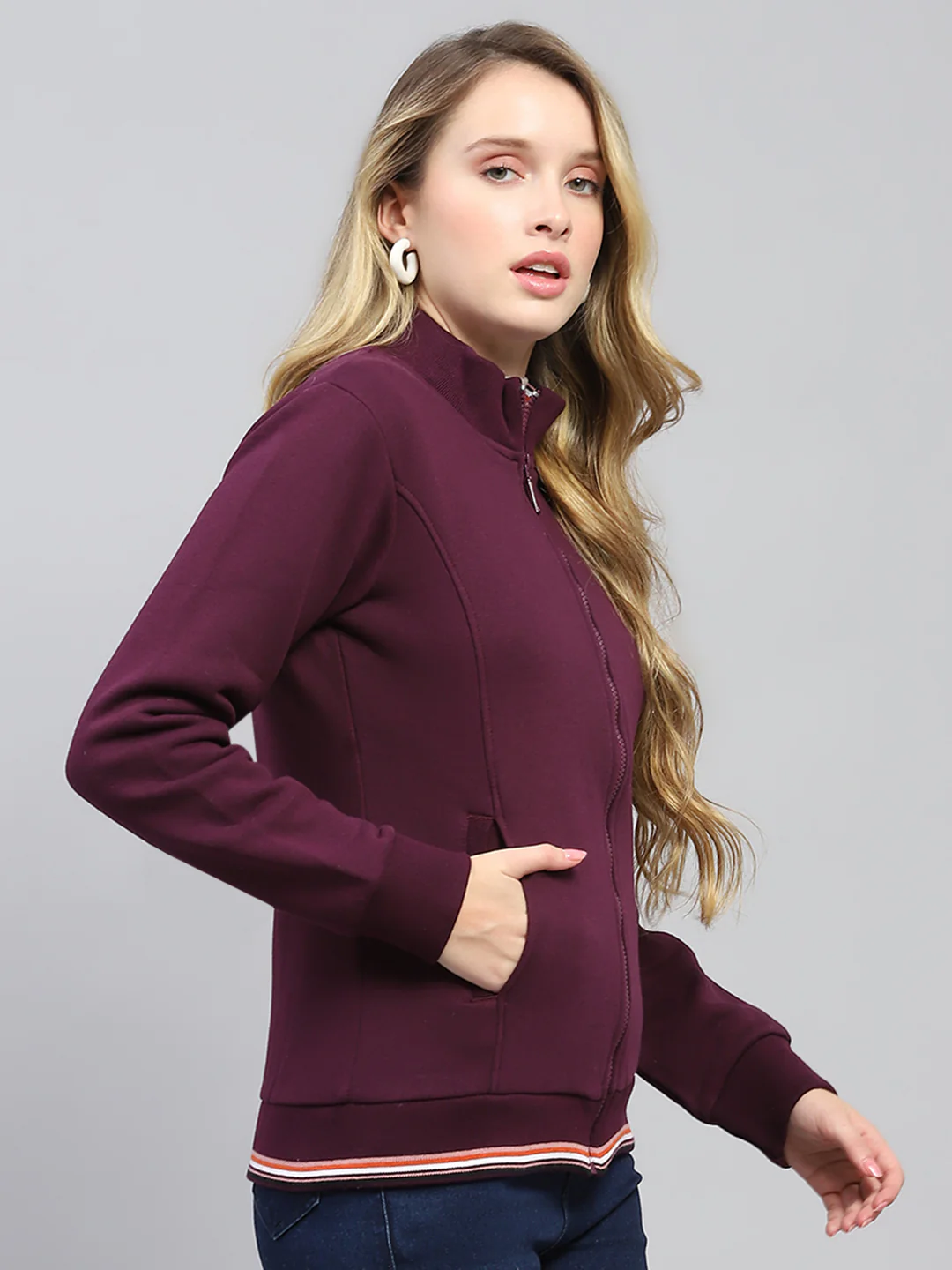 Women Maroon Solid Mock Neck Full Sleeve Sweatshirt - Image 4