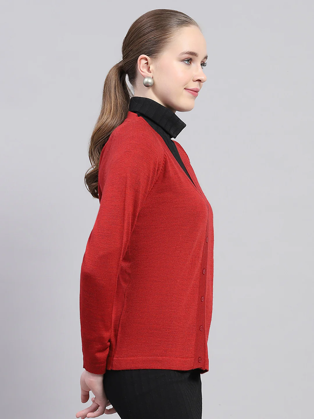 Women Maroon Solid V Neck Full Sleeve Cardigan - Image 4