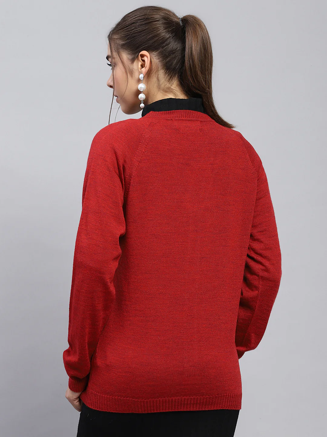 Women Maroon Solid V Neck Full Sleeve Cardigan - Image 5