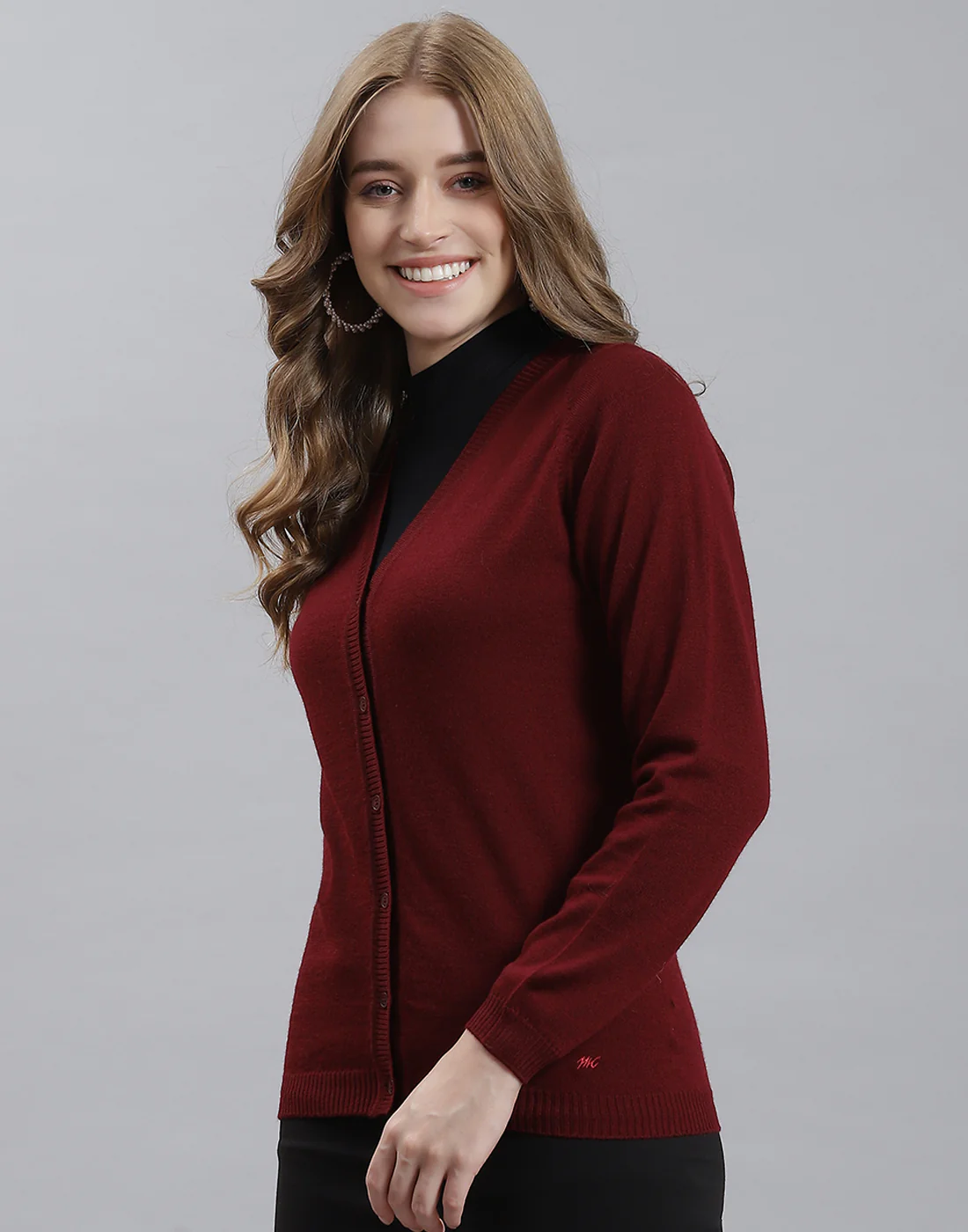 Women Maroon Solid V Neck Full Sleeve Cardigan - Image 3