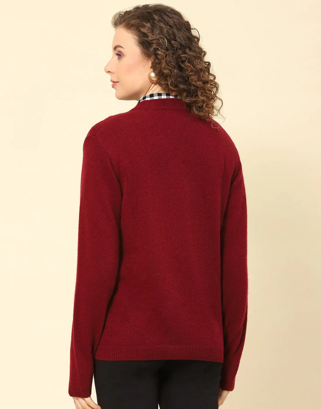 Women Maroon Solid V Neck Full Sleeve Cardigan - Image 5