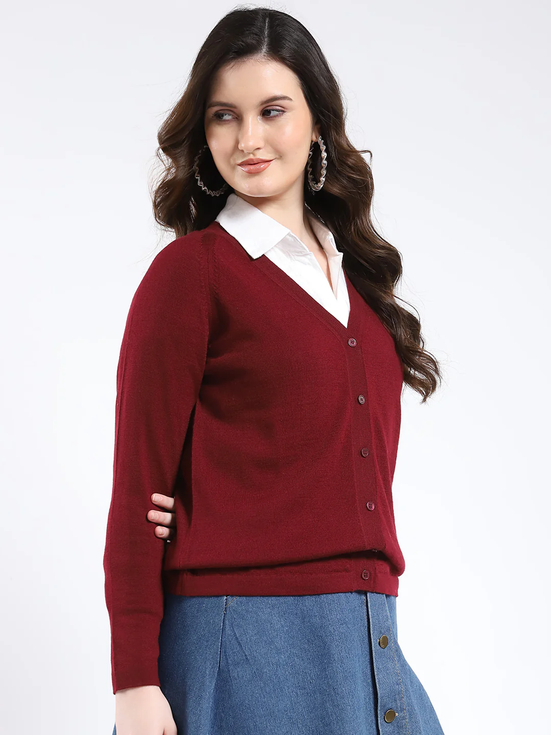 Women Maroon Solid V Neck Full Sleeve Cardigan - Image 4