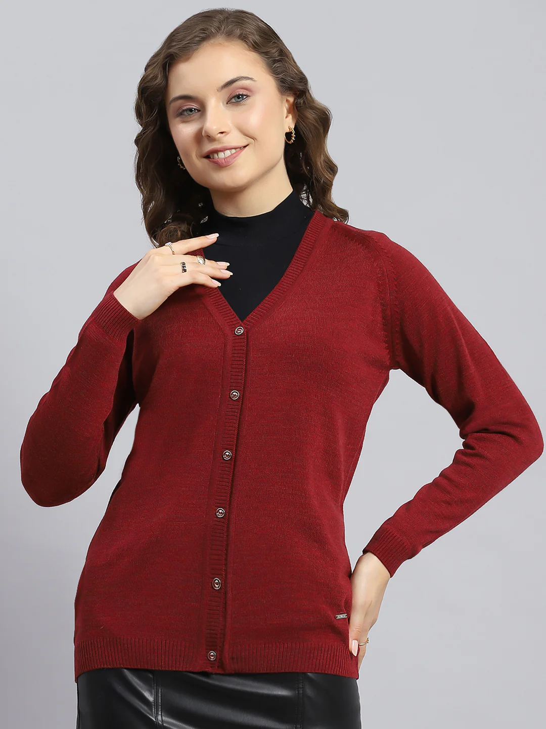 Women Maroon Solid V Neck Full Sleeve Cardigans - Image 2