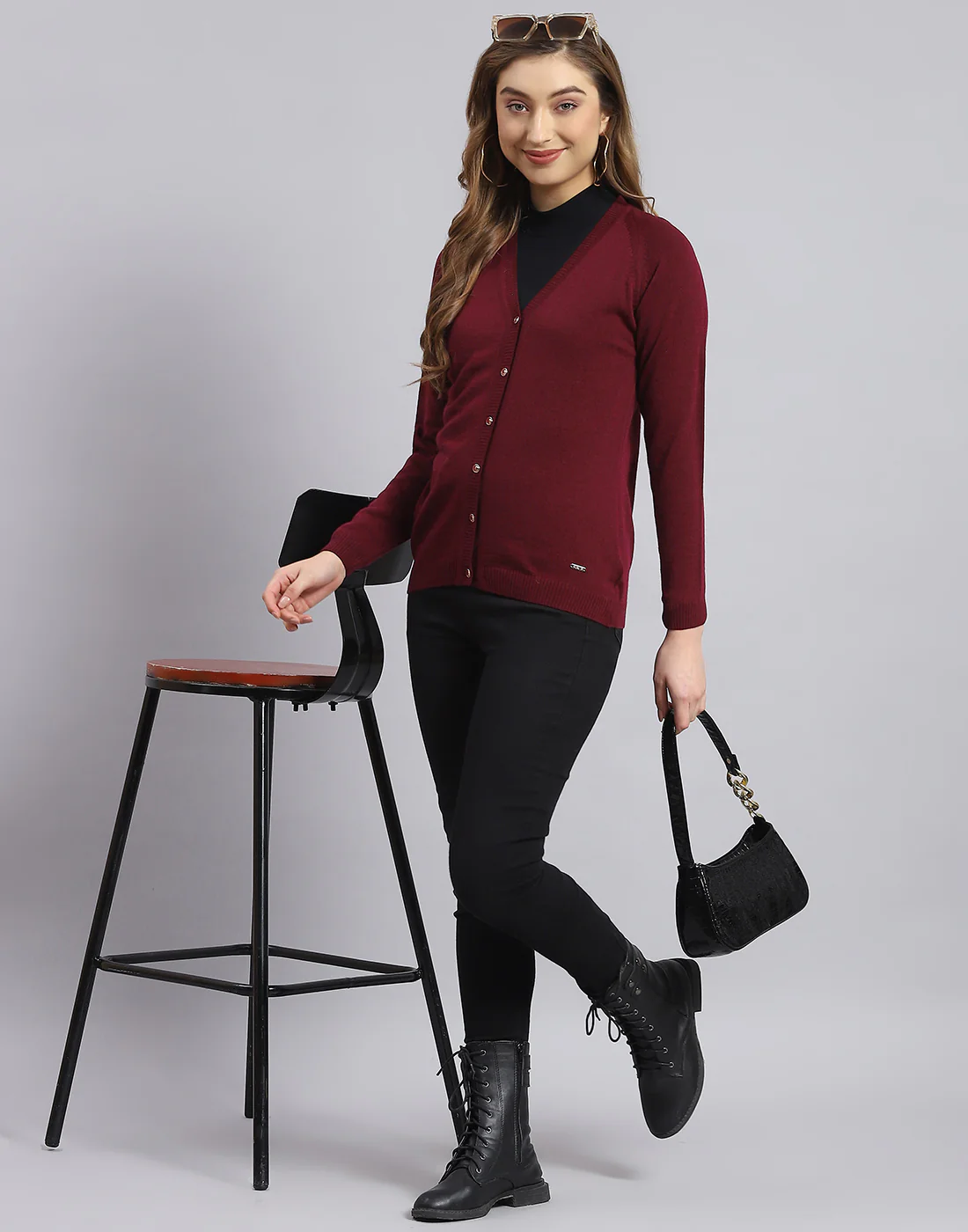 Women Maroon Solid V Neck Full Sleeve Sweater - Image 2