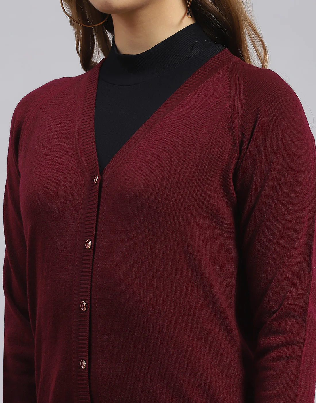 Women Maroon Solid V Neck Full Sleeve Sweater - Image 6