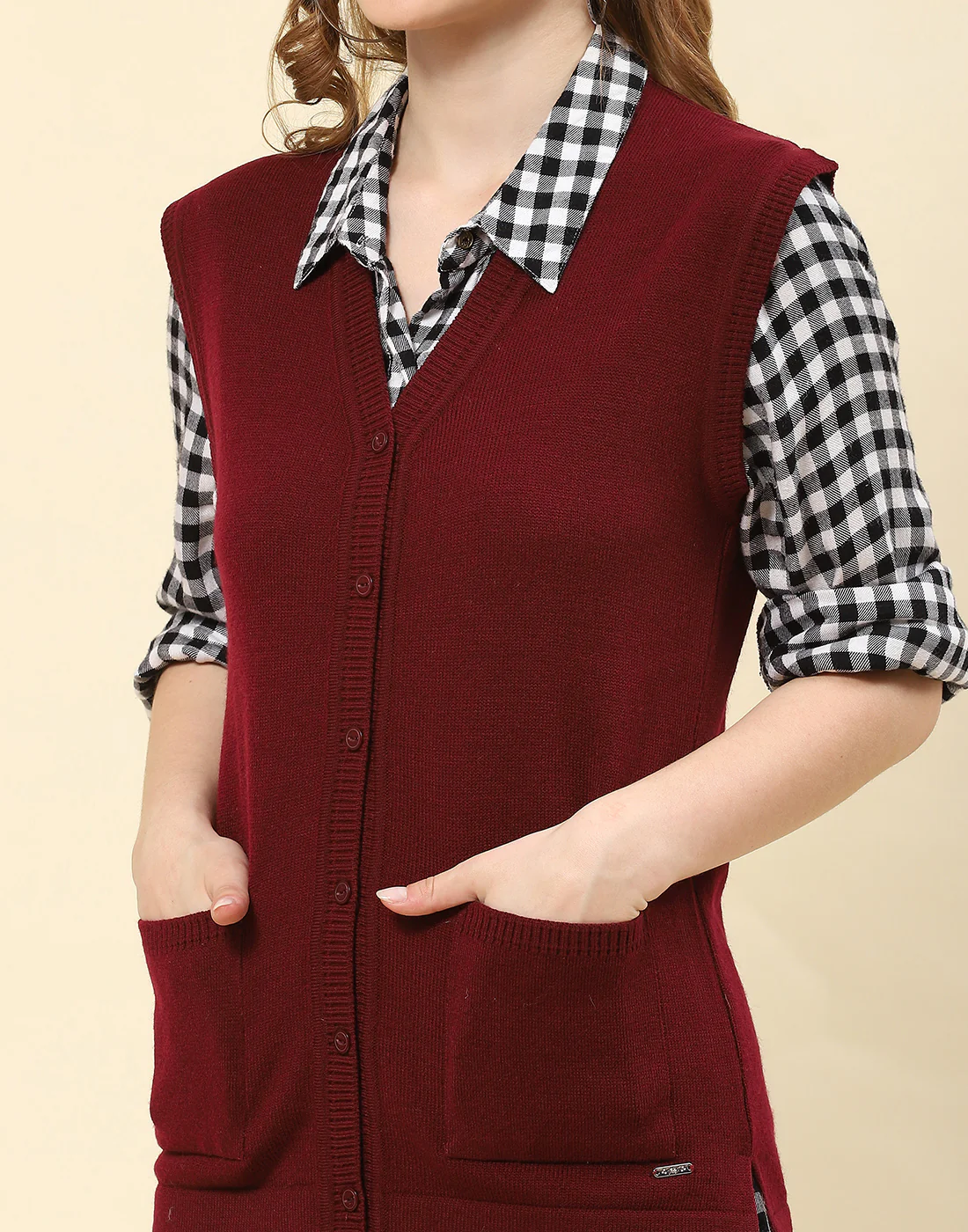 Women Maroon Solid V Neck Sleeveless Cardigan - Image 6