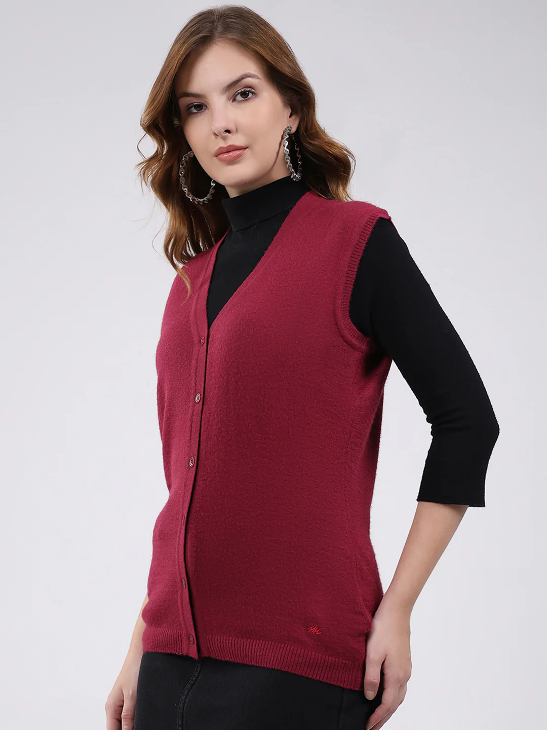 Women Maroon Solid V Neck Sleeveless Cardigan - Image 3
