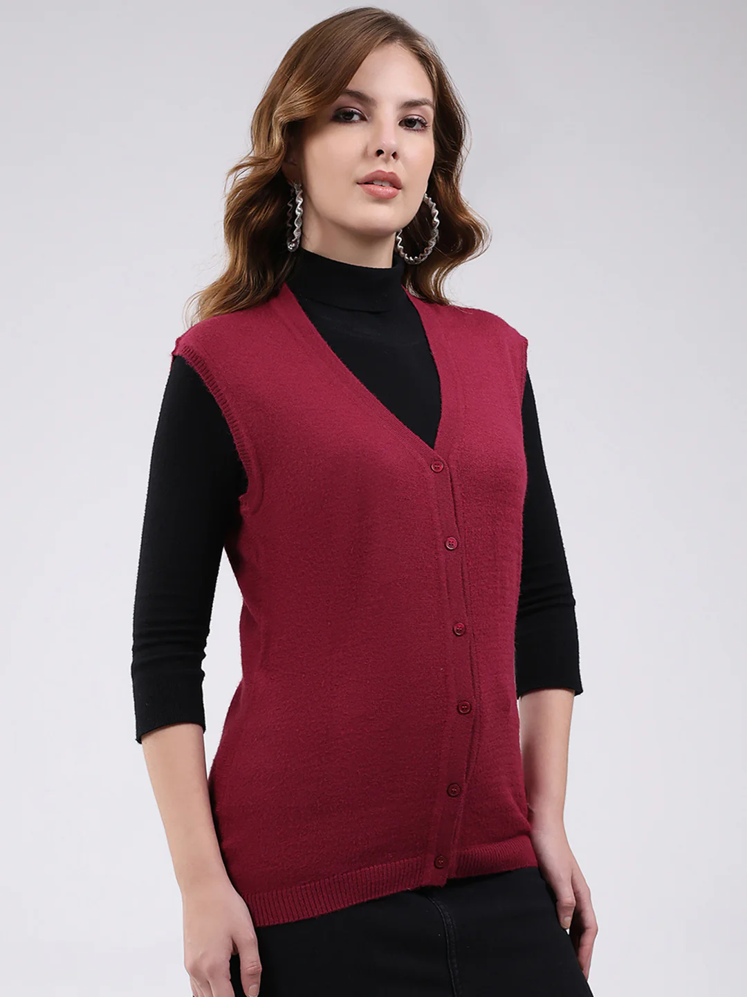 Women Maroon Solid V Neck Sleeveless Cardigan - Image 4